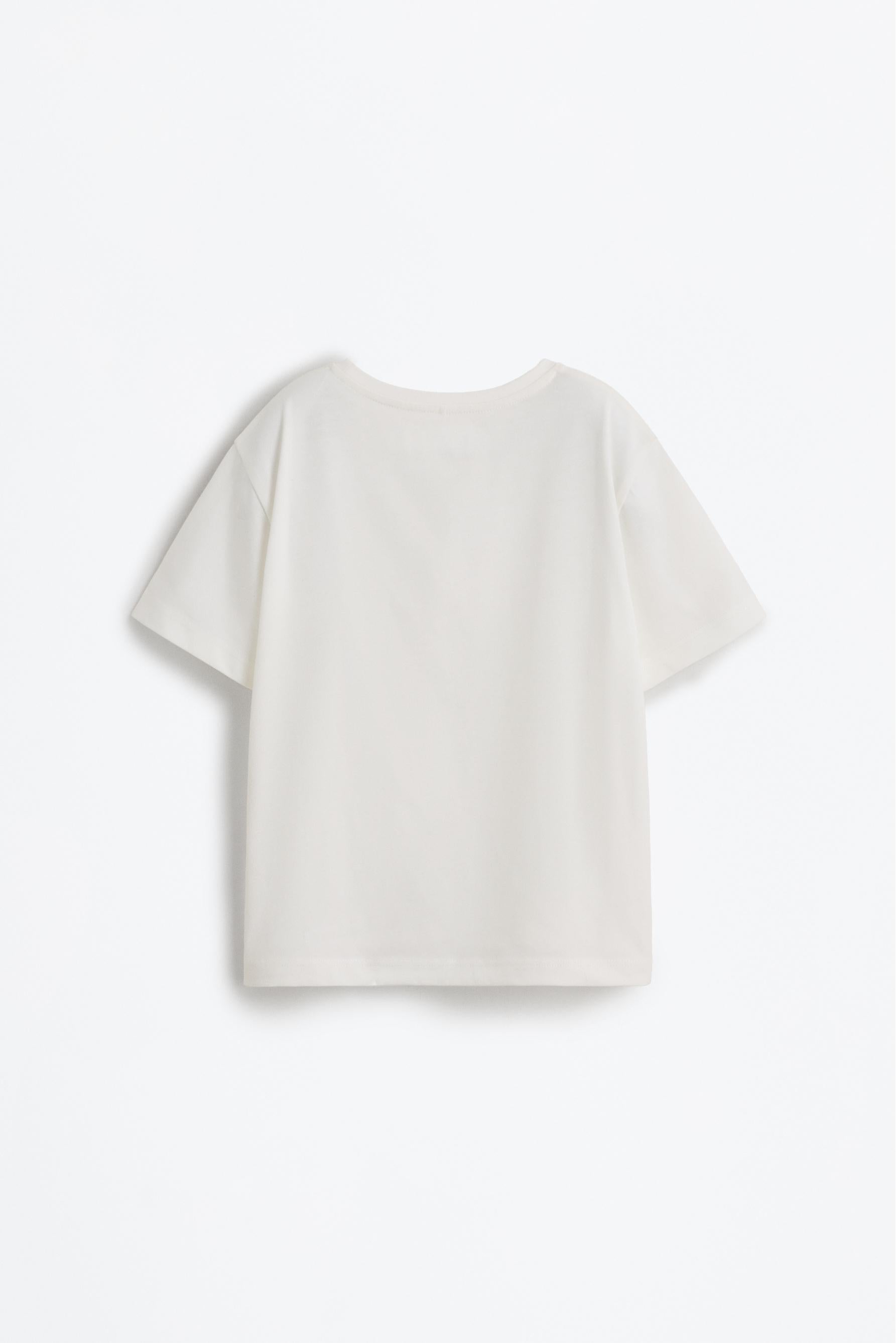 4-pack of plain T-shirts