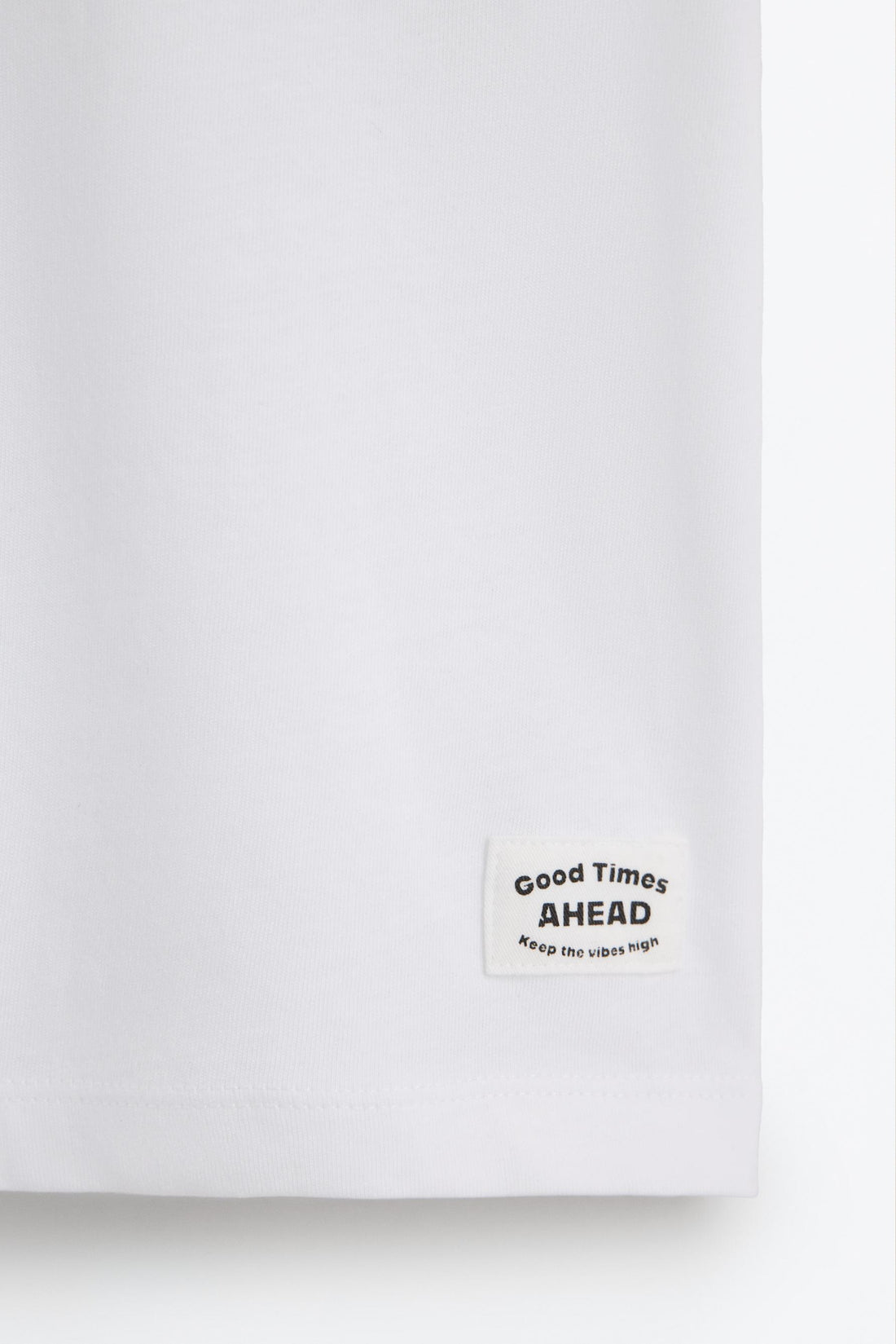 4-pack of plain T-shirts