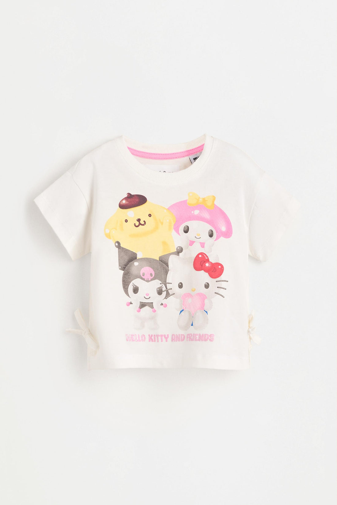 Hello Kitty ©SANRIO T-shirt and shorts set