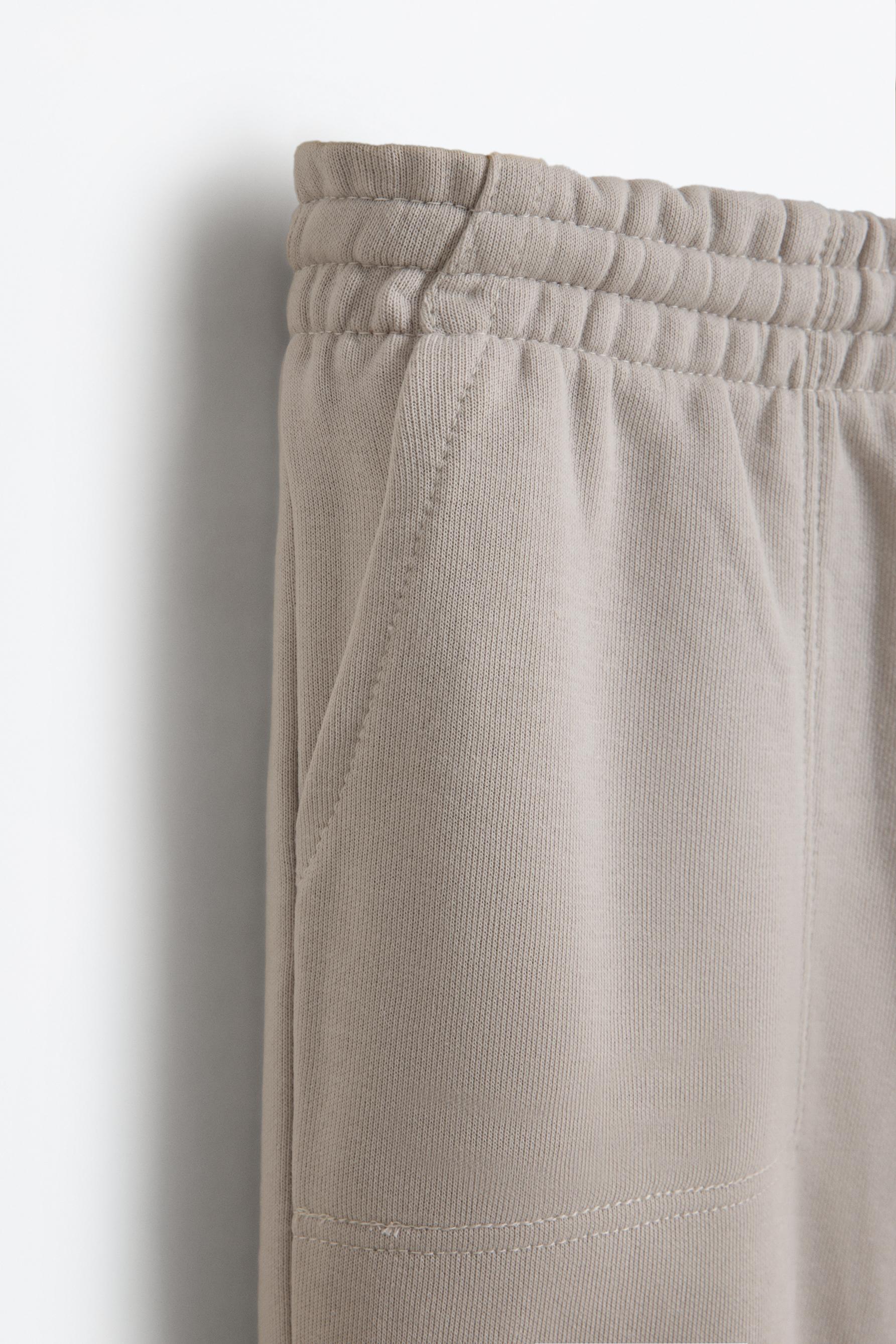 Basic plush Bermuda shorts