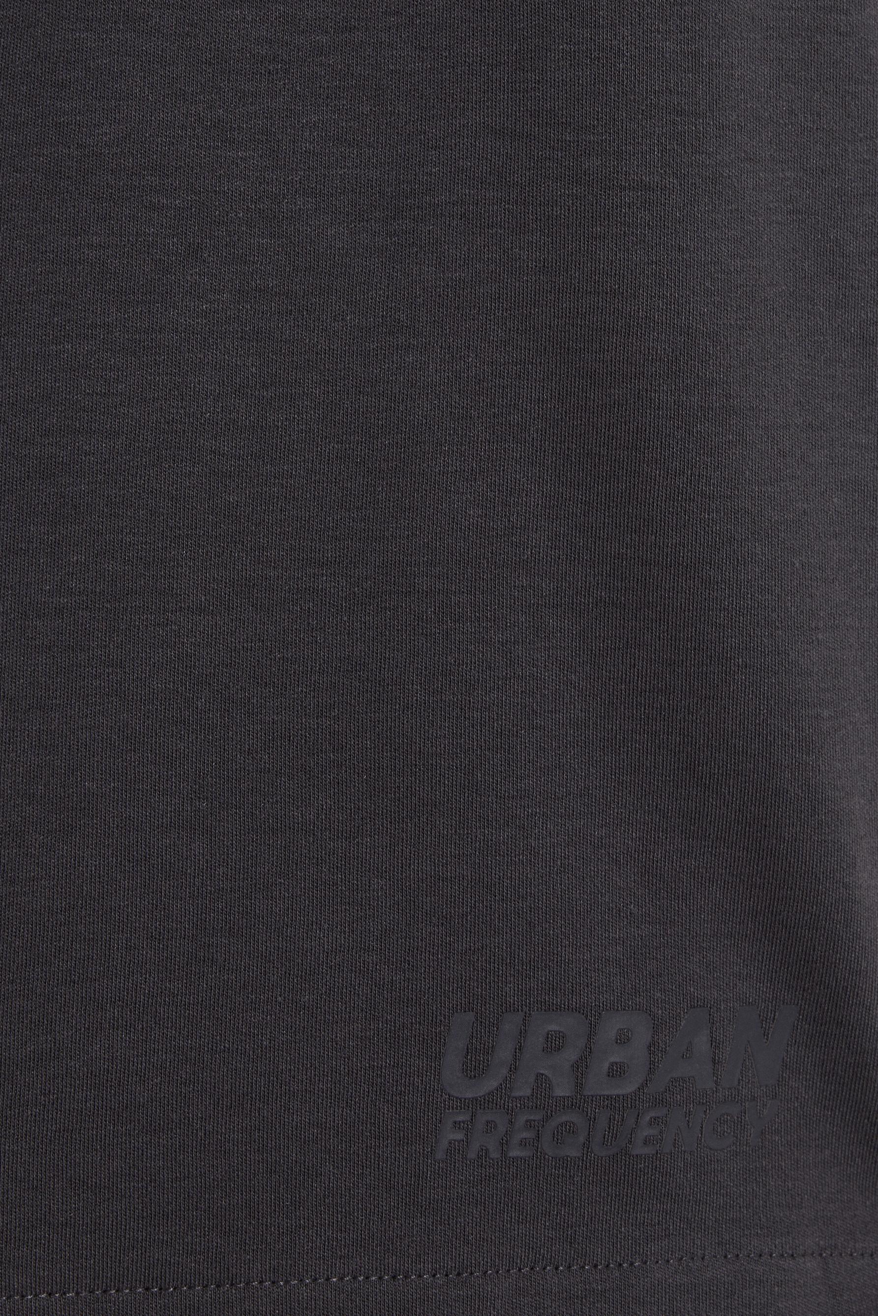 Interlock Bermuda shorts with rubberised text
