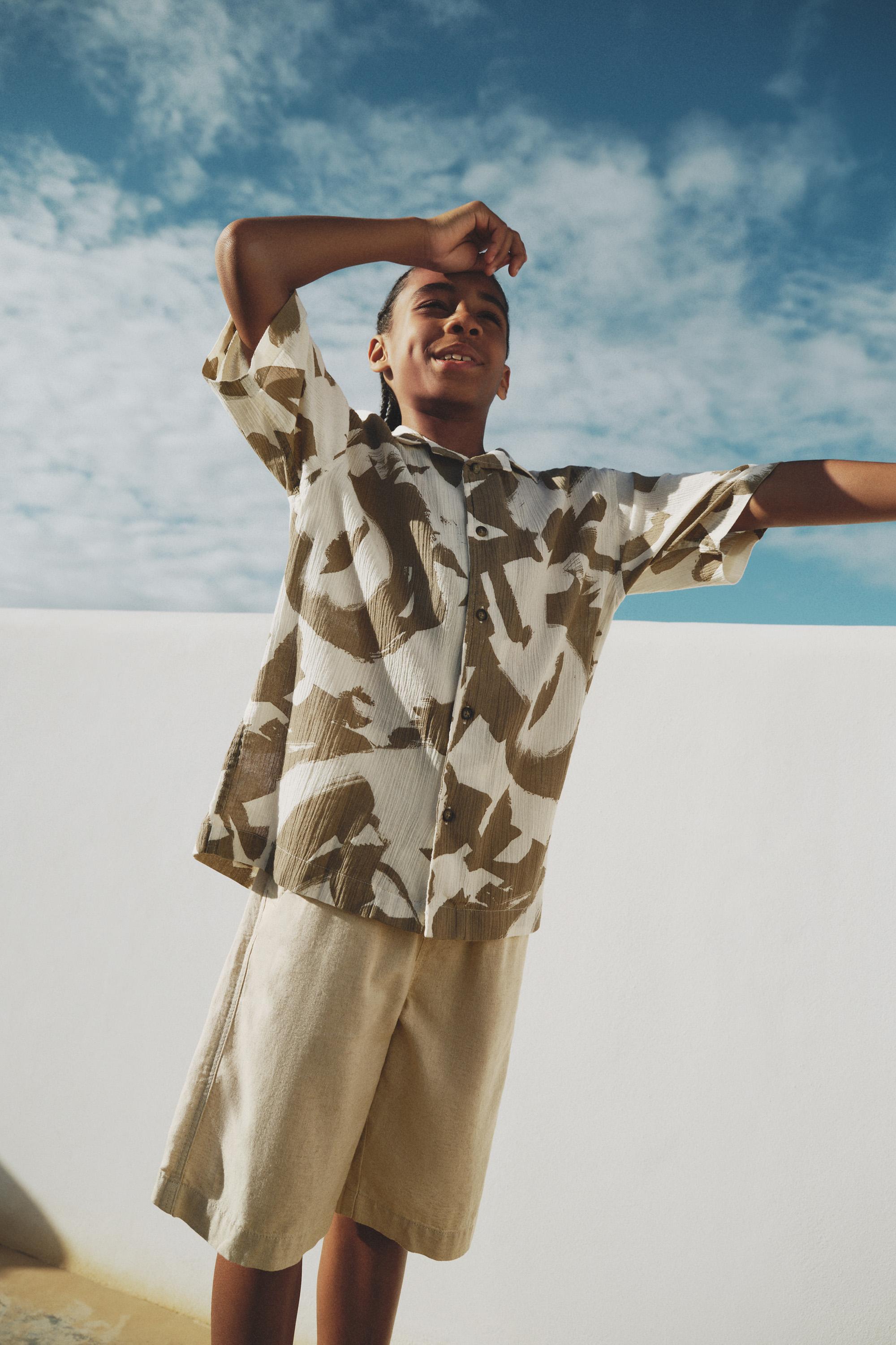 Rustic Bermuda shorts