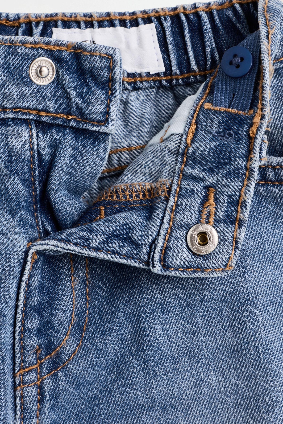 Balloon fit jeans