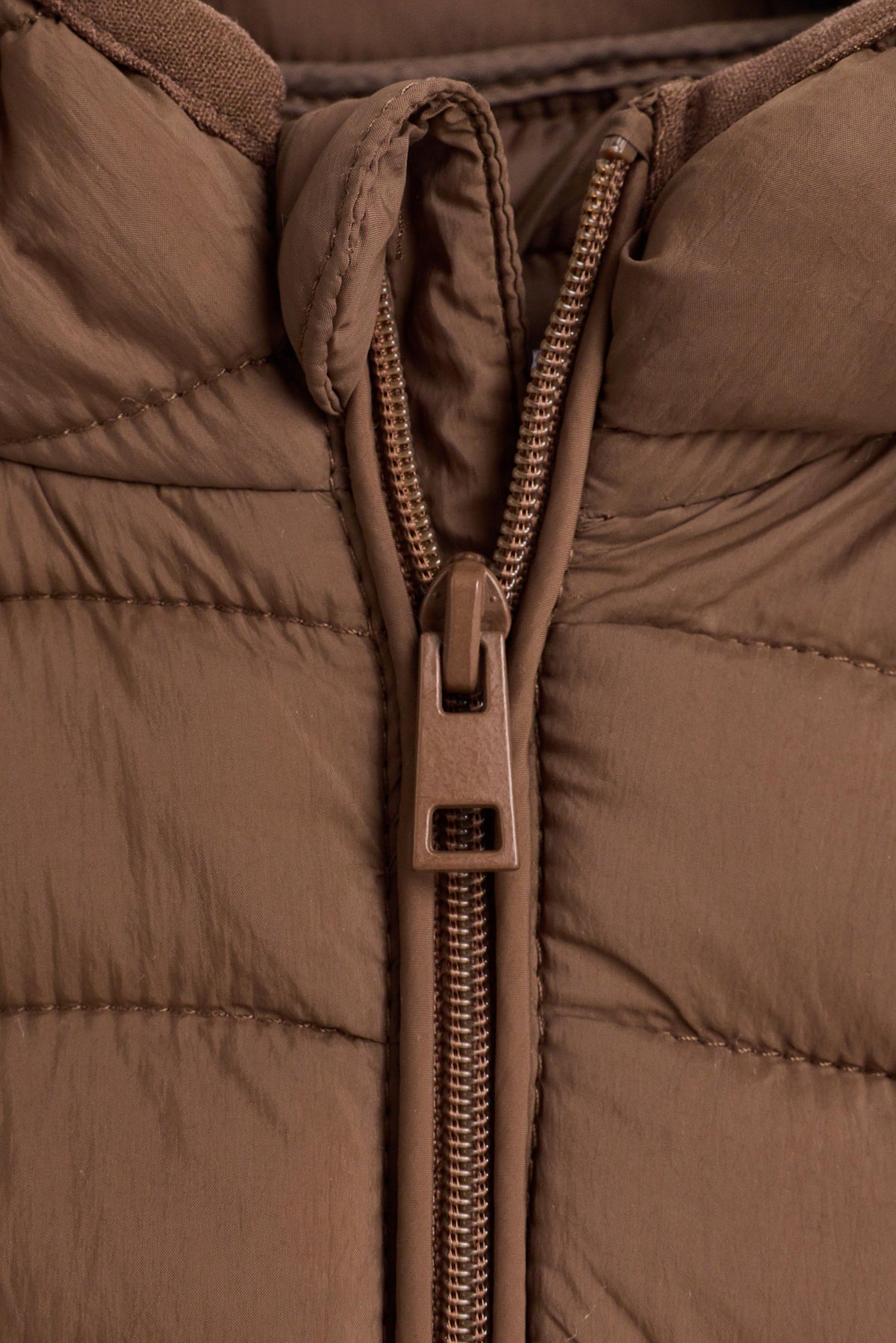 Lightweight quilted hooded jacket