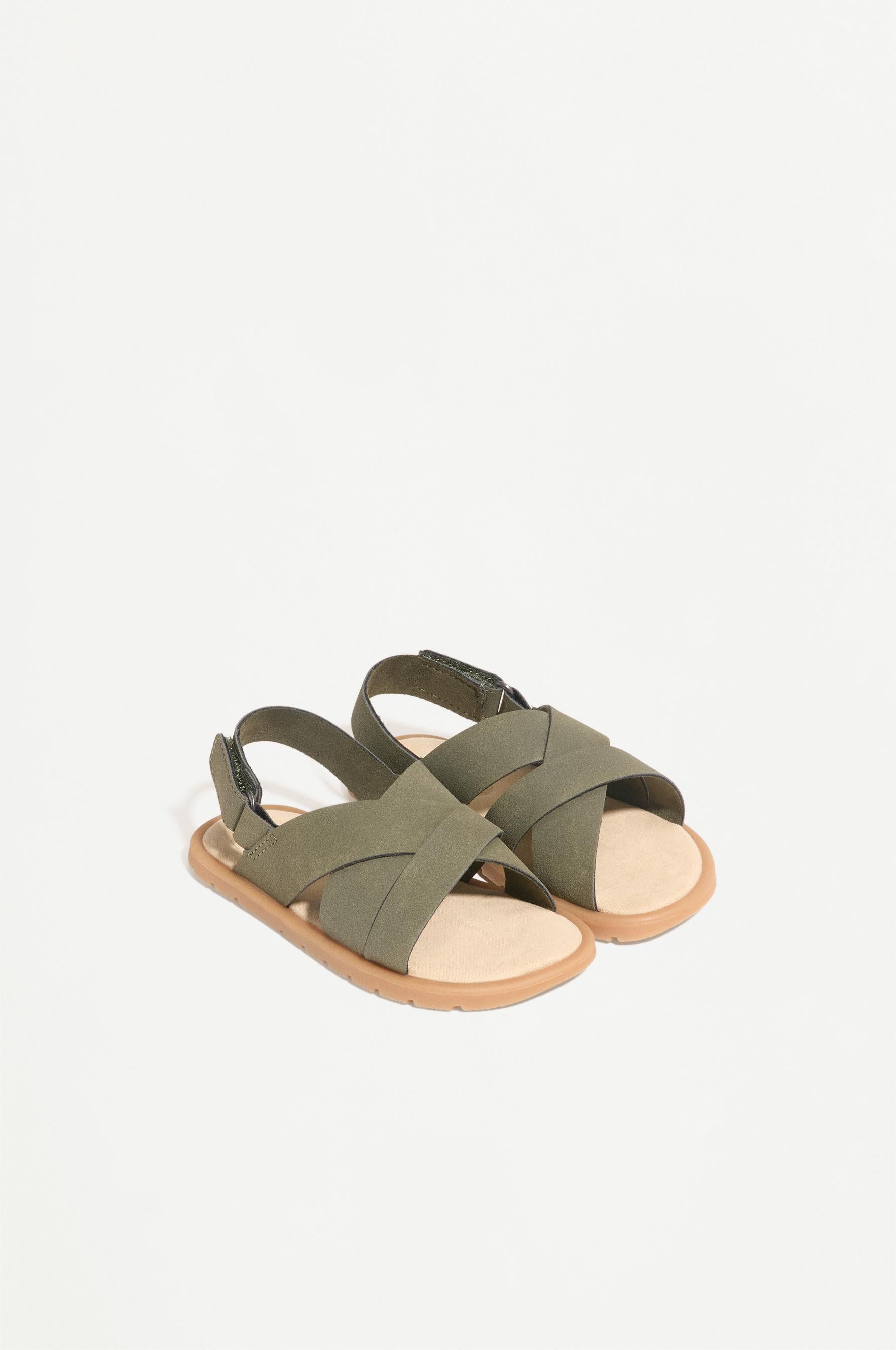 BAREFOOT STRAP SANDAL