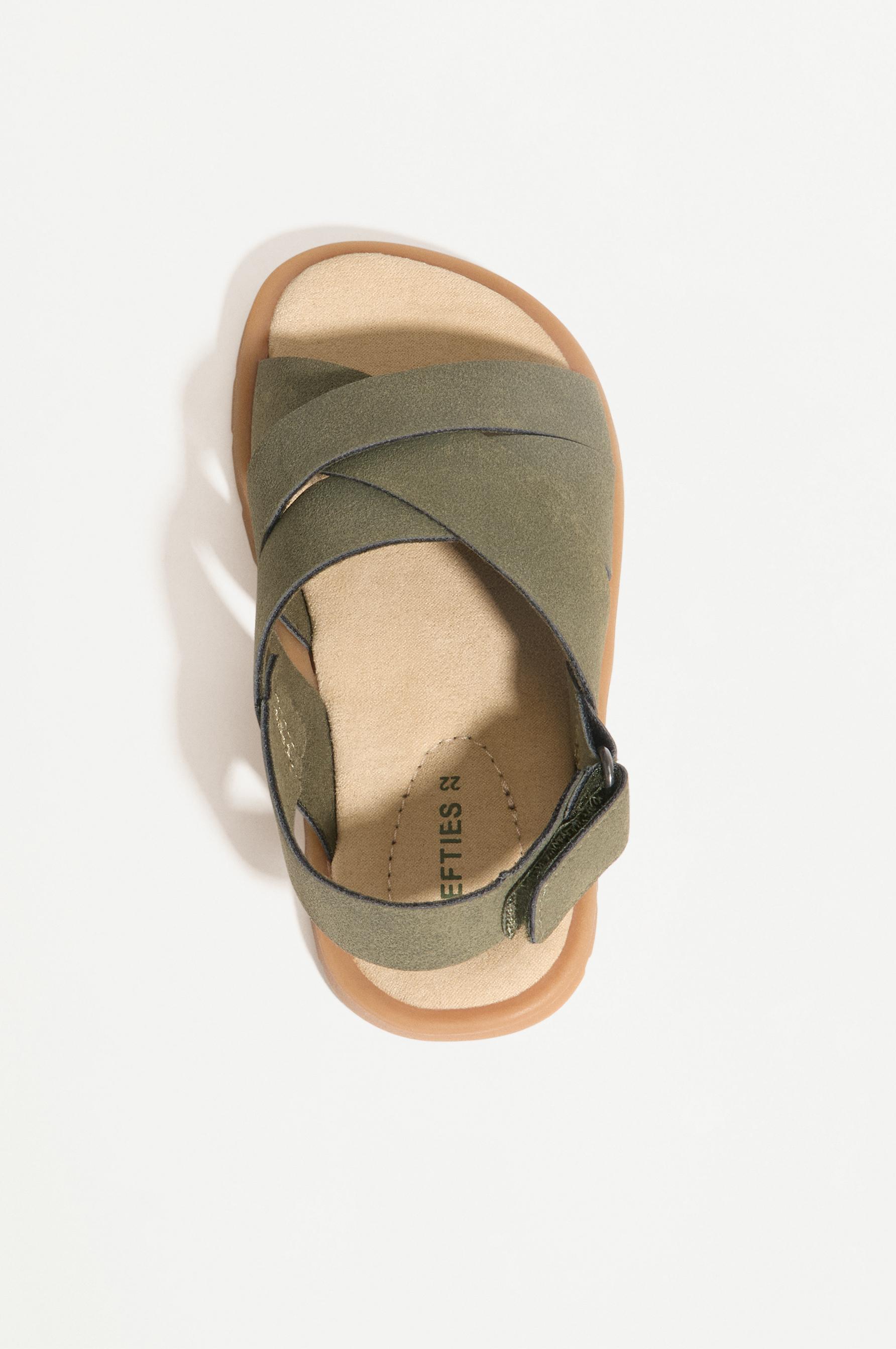 BAREFOOT STRAP SANDAL