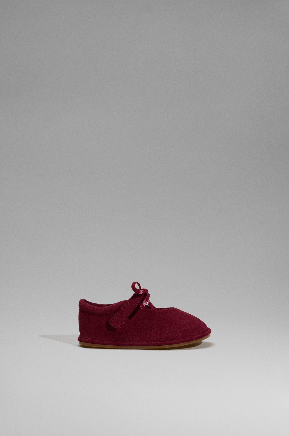 Barefoot bow ballet flats