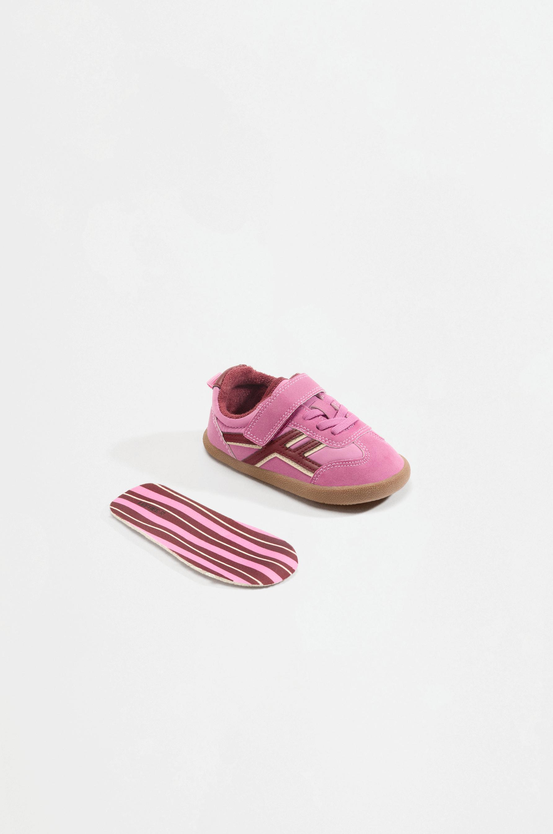 Mixed-material barefoot sneakers