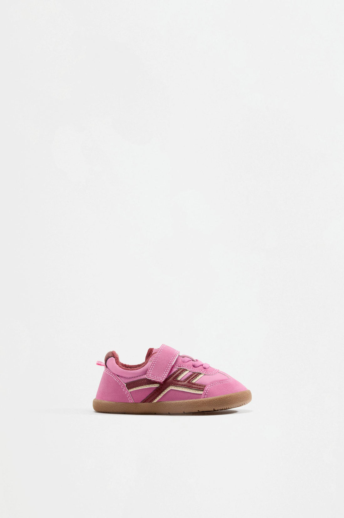 Mixed-material barefoot sneakers