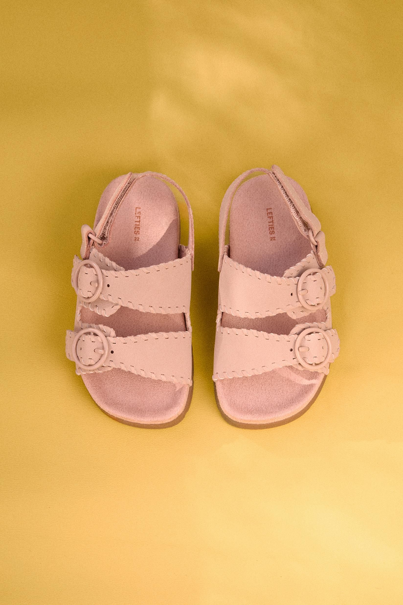 COMFORT BUCKLE SANDALS