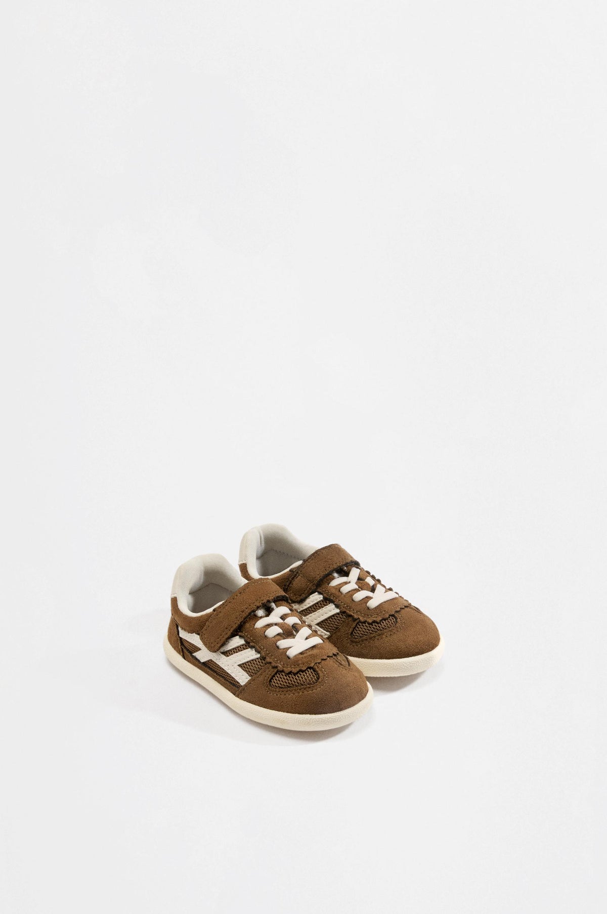 Combined barefoot sneakers
