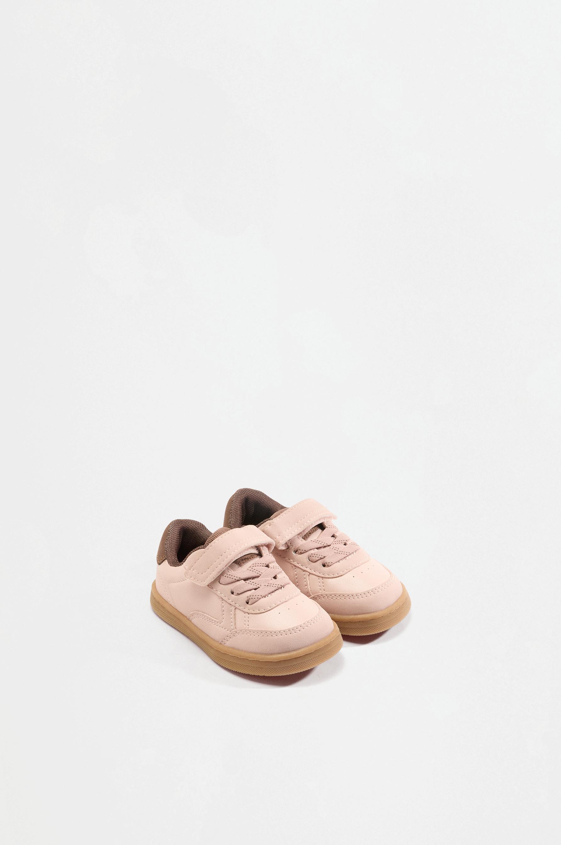 Casual barefoot sneakers