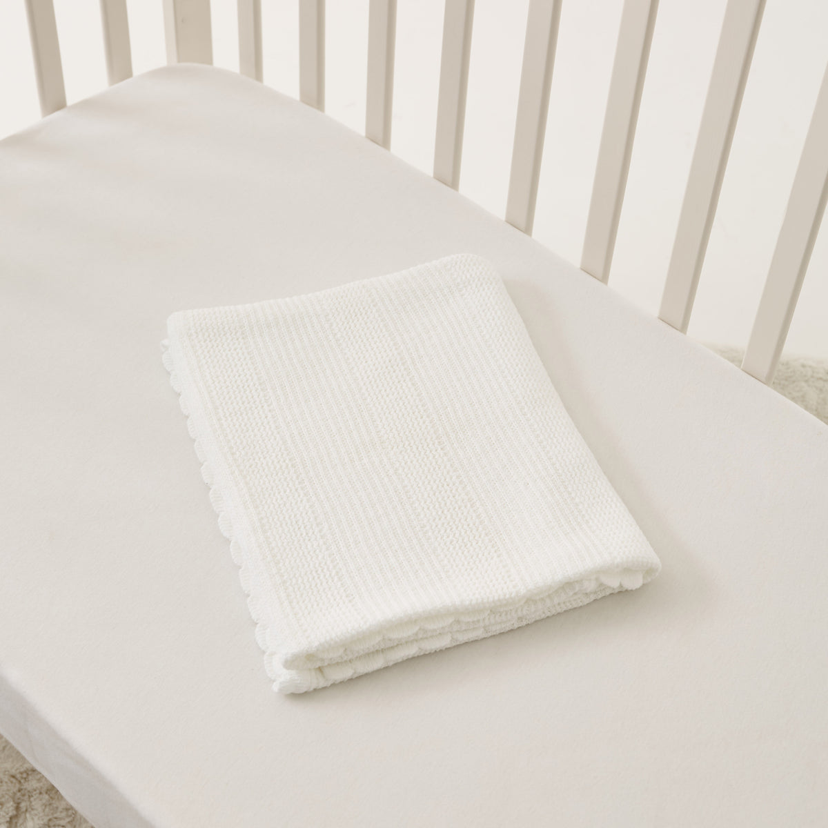 Juniors Knitted Blanket with Scallop Hem - 81x107 cms