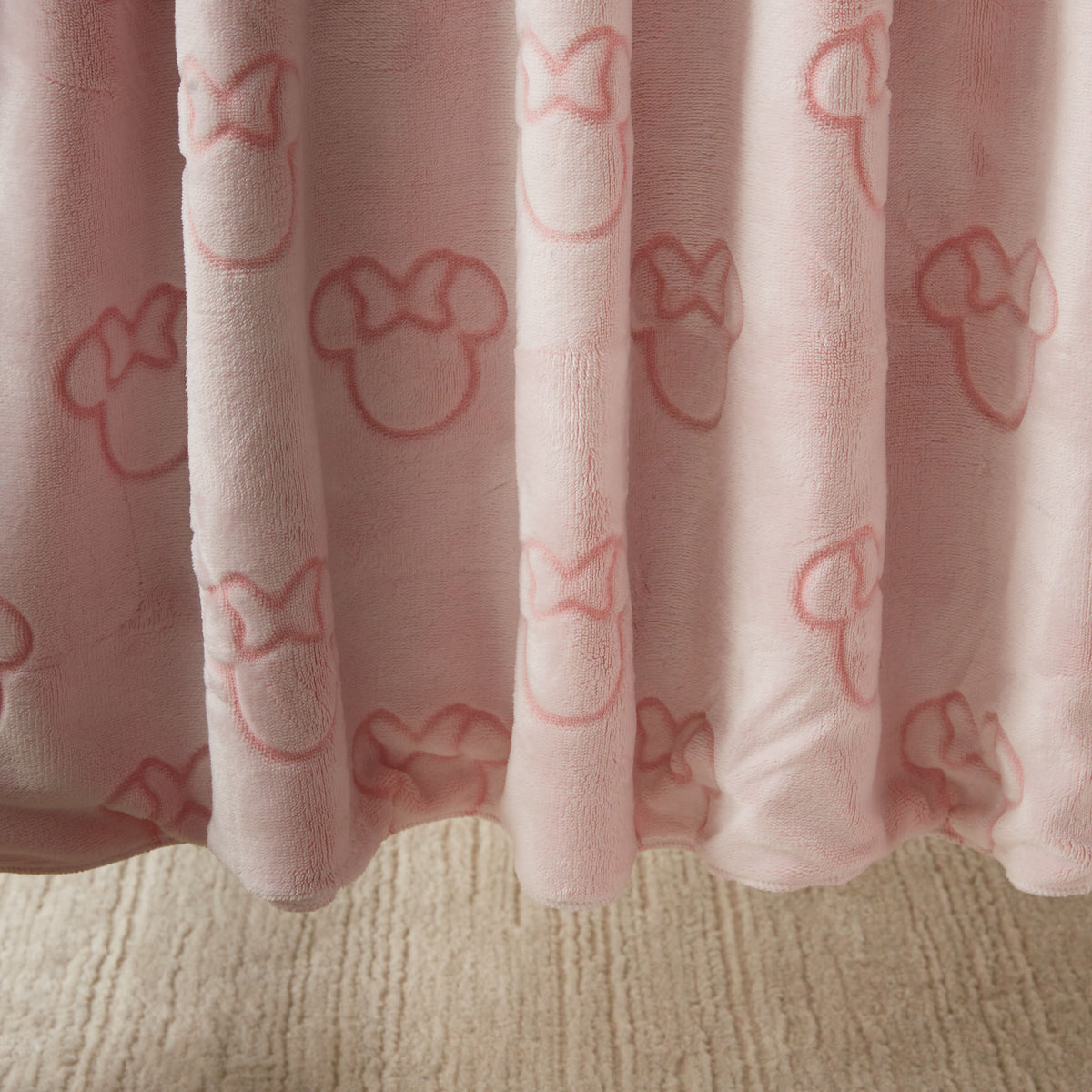 Disney Minnie Mouse Detail Flannel Fleece Blanket - 120x140 cm