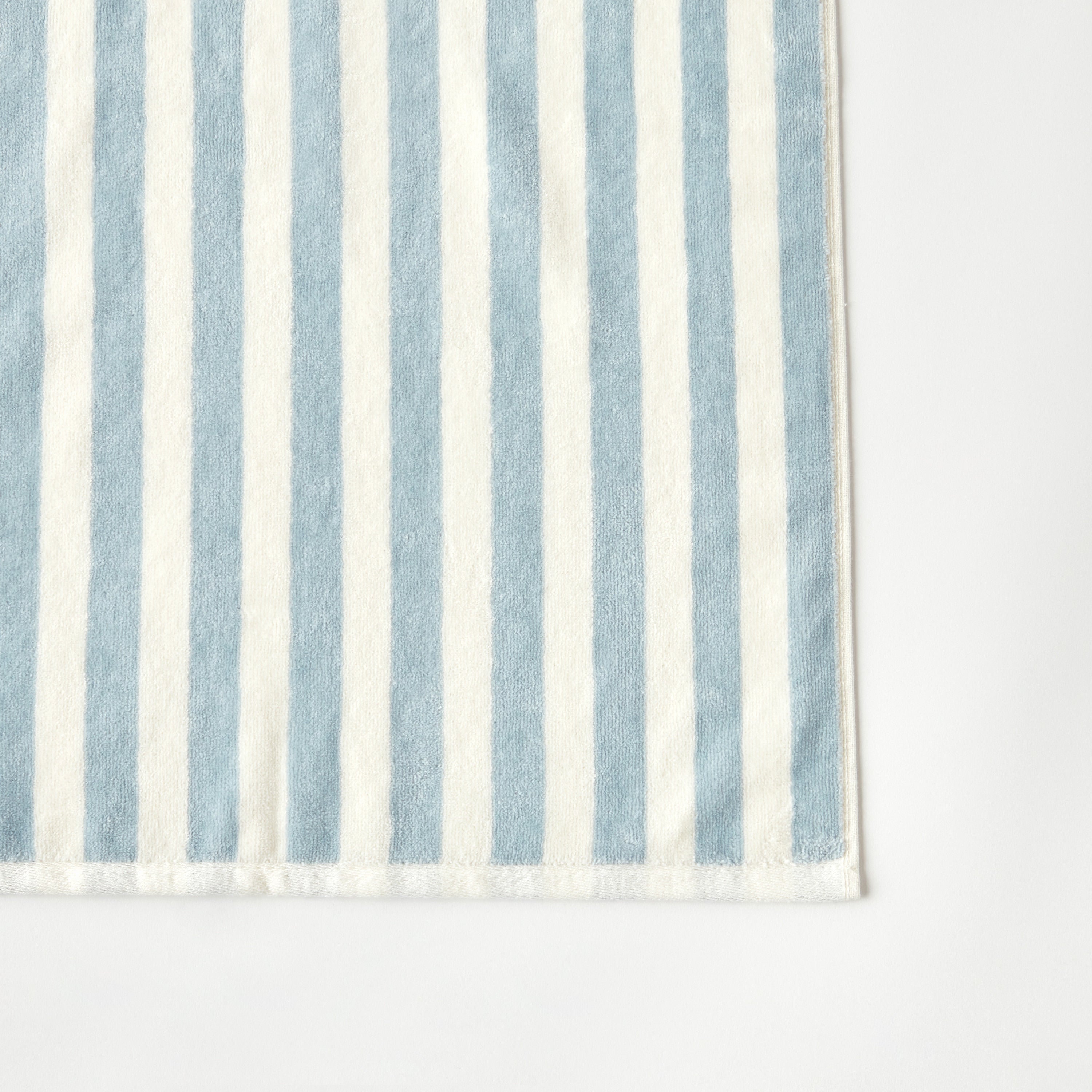 Juniors Striped Bath Towel - 70x140 cm