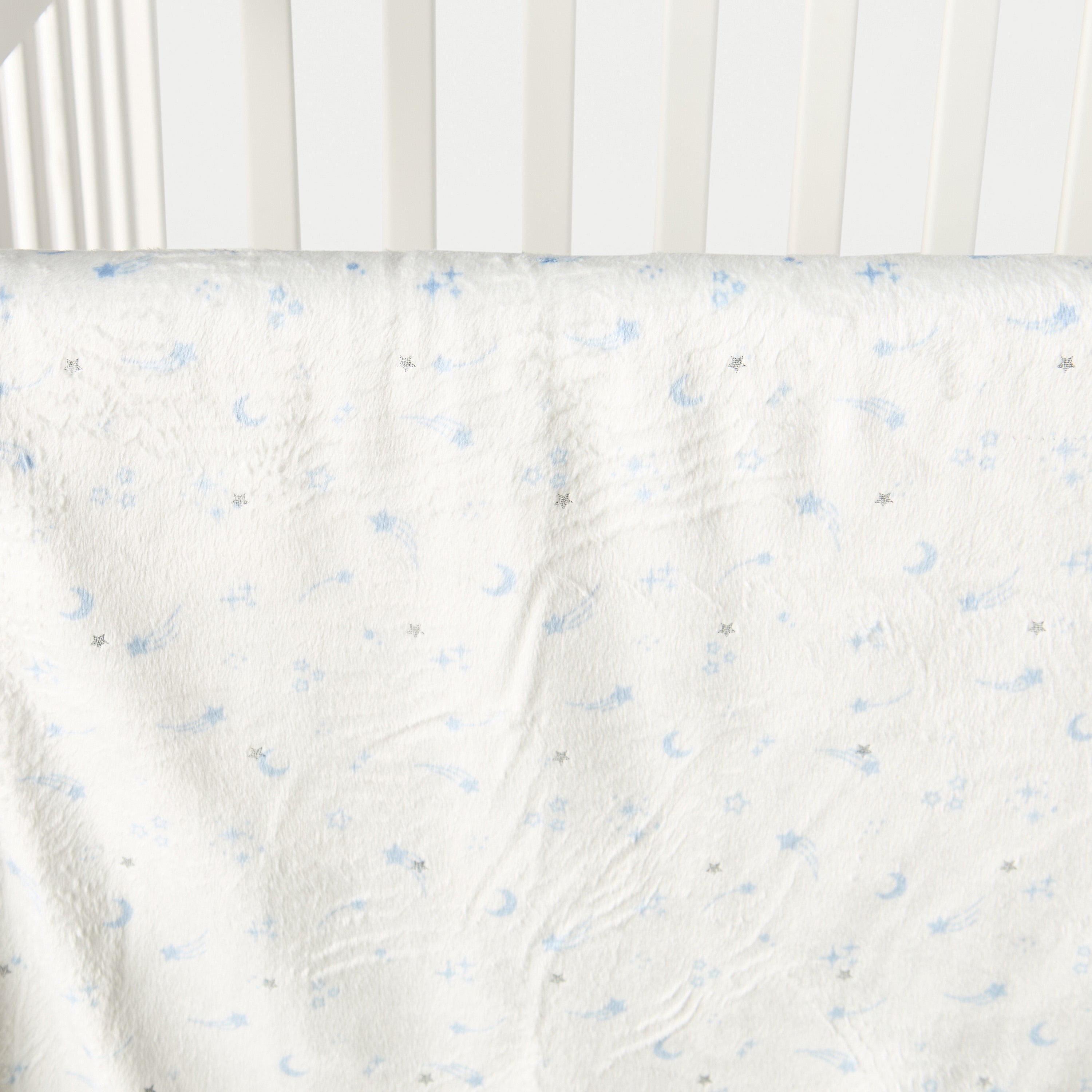 Juniors All-Over Print Velboa Raschel Blanket - 76x102 cm