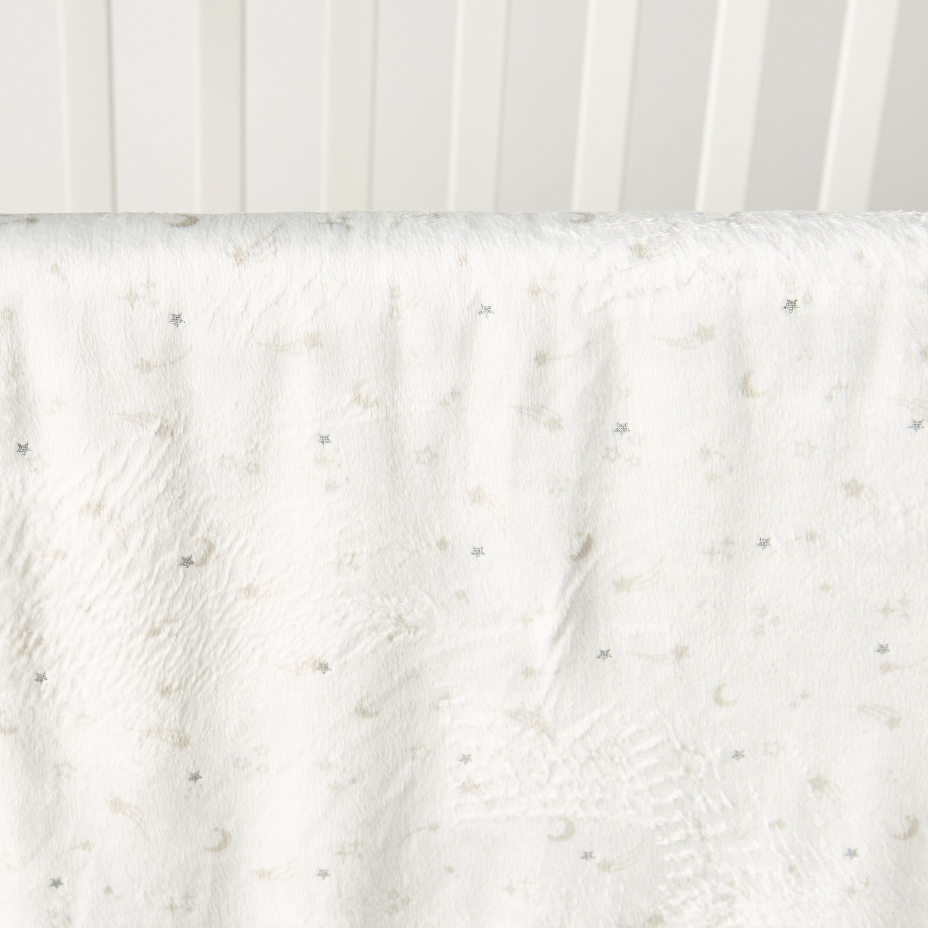 Juniors Printed Velboa Raschel Blanket - 76x102 cm