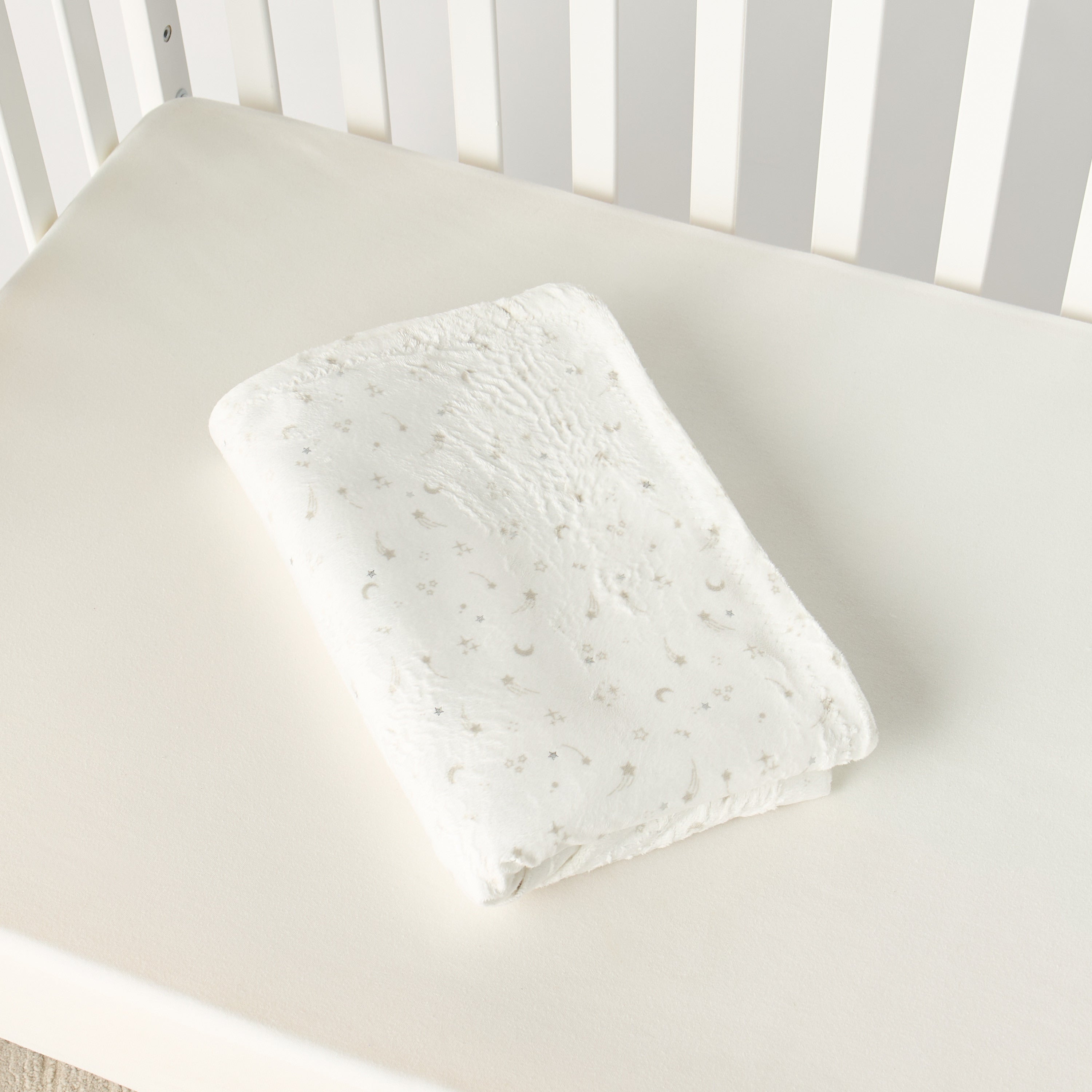 Juniors Printed Velboa Raschel Blanket - 76x102 cm