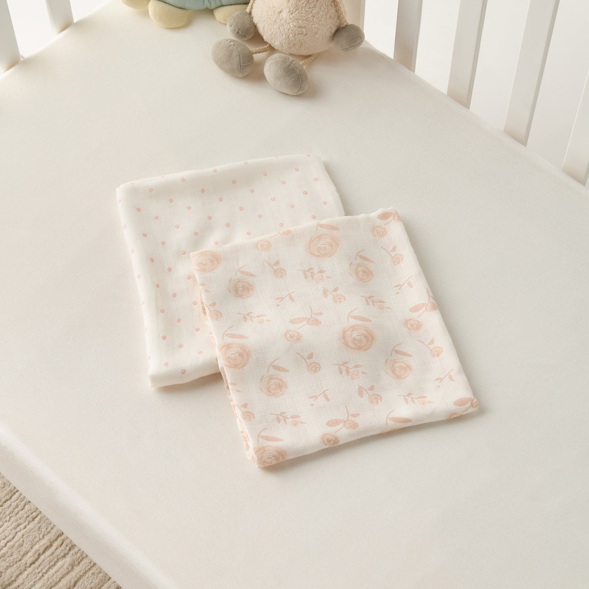Giggles 2-Piece Printed Muslin Swaddle Blanket Set