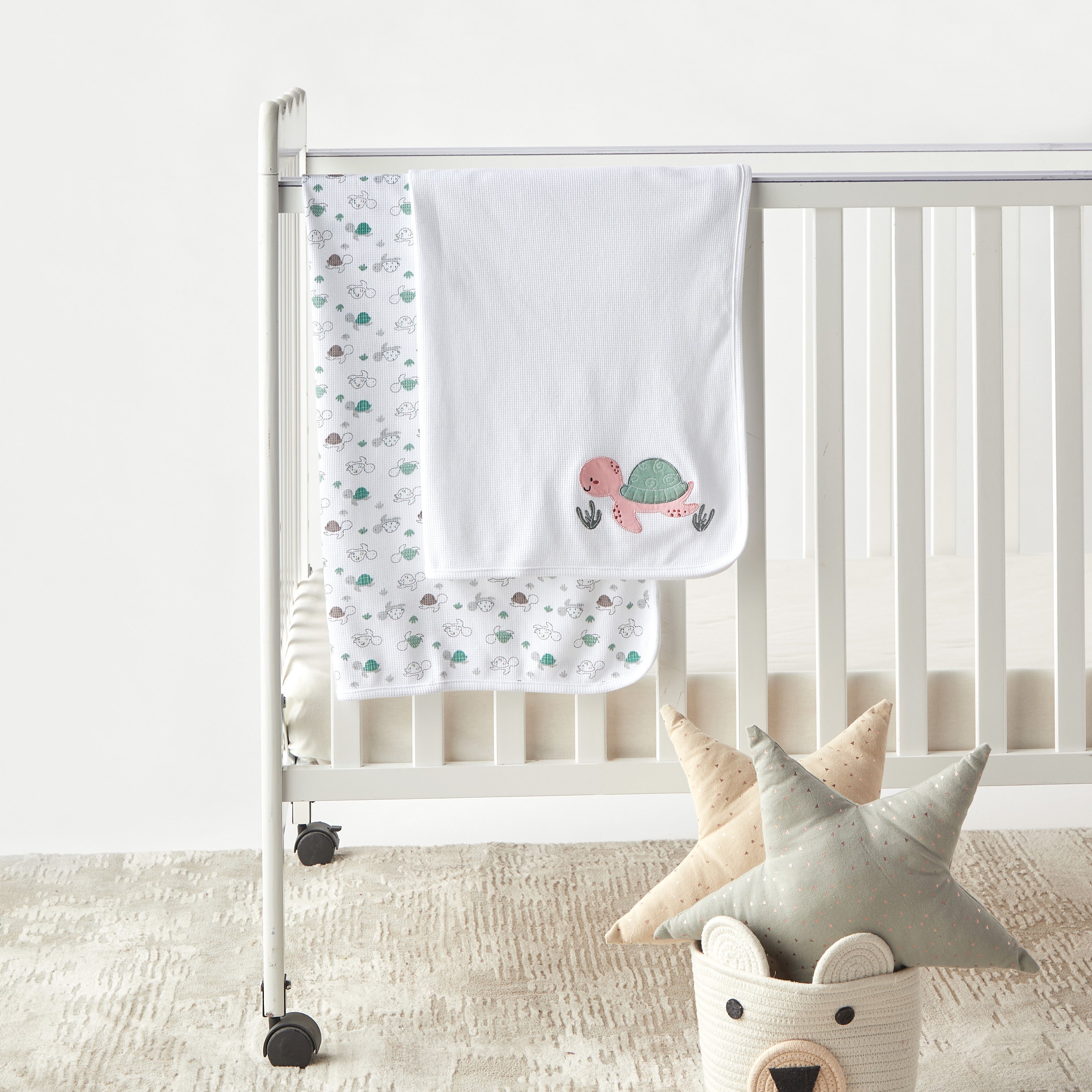 Juniors 2-Piece Turtle Print Receiving Blanket - HomeBabyNurseryBlankets & SwaddlesReceiving Blankets