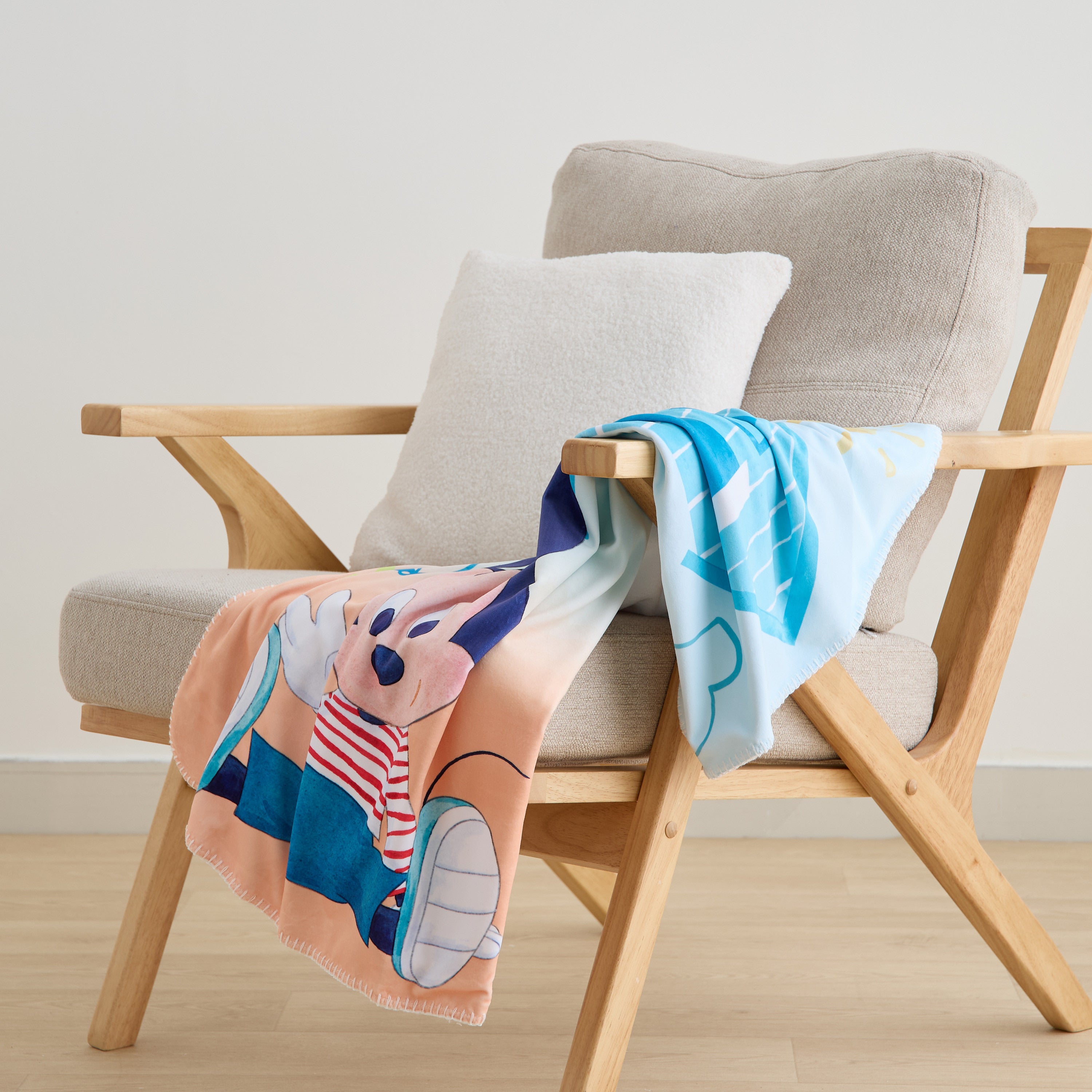 Disney Mickey Mouse Print Raschel Blanket - 80x100 cm