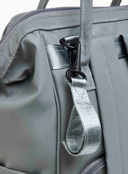 Juniors Diaper Bag with Adjustable Straps, 31x17x40 cm-baby-gear-diaperbags-image-8