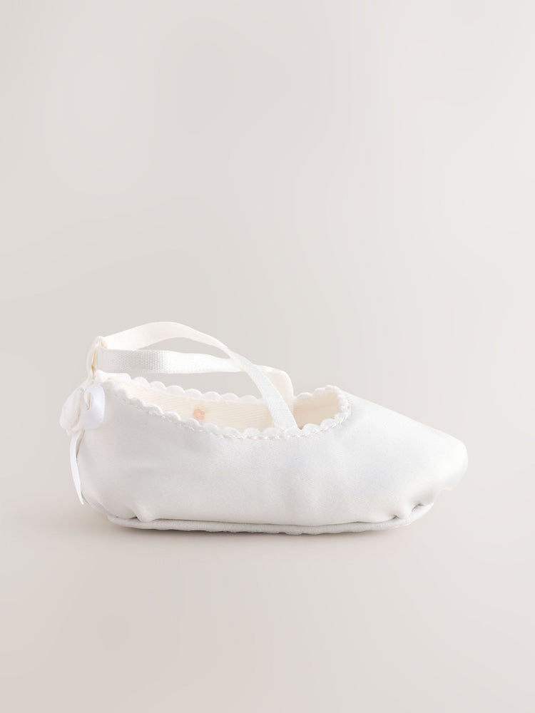 White Baby Bow Occassion Shoes (0-24mths) - Size Up To 3 Months (50 - 62cm)