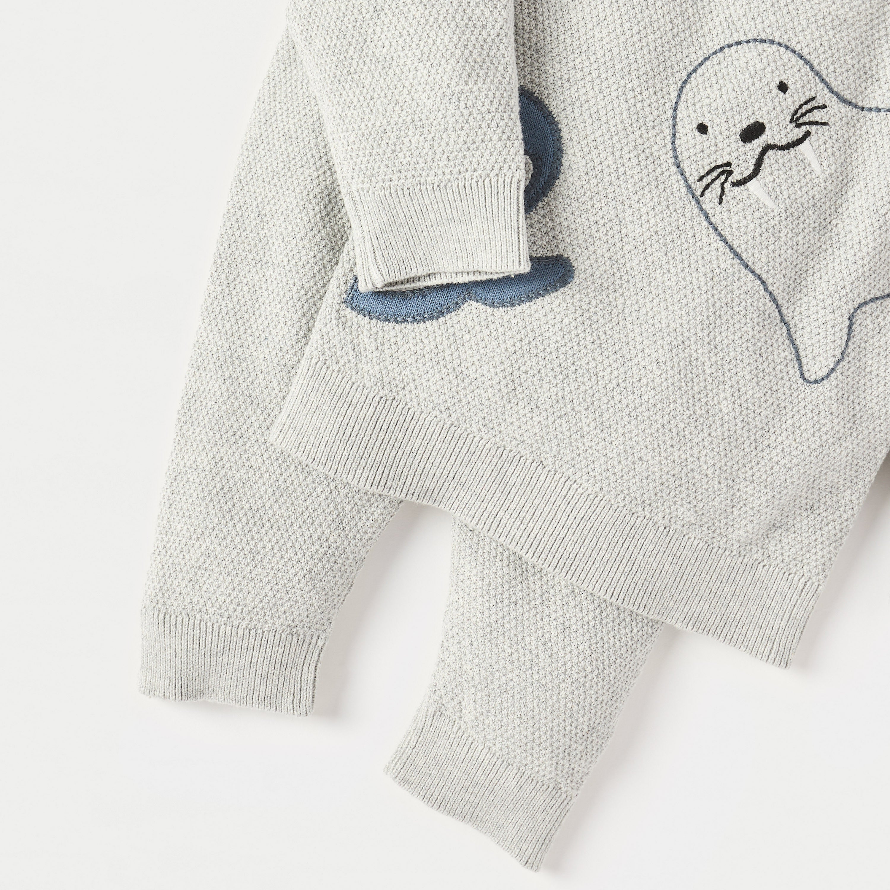 Juniors Applique Detail Long Sleeves T-shirt and Elasticated Pyjama Set