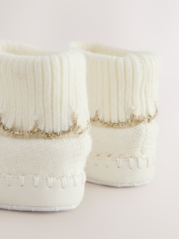 Baby Girls Scallop Edge Knitted Padders Booties with Bow