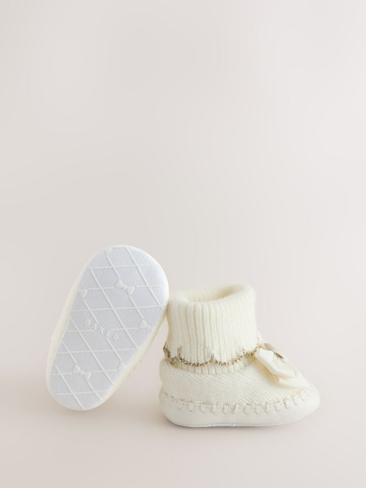 Baby Girls Scallop Edge Knitted Padders Booties with Bow