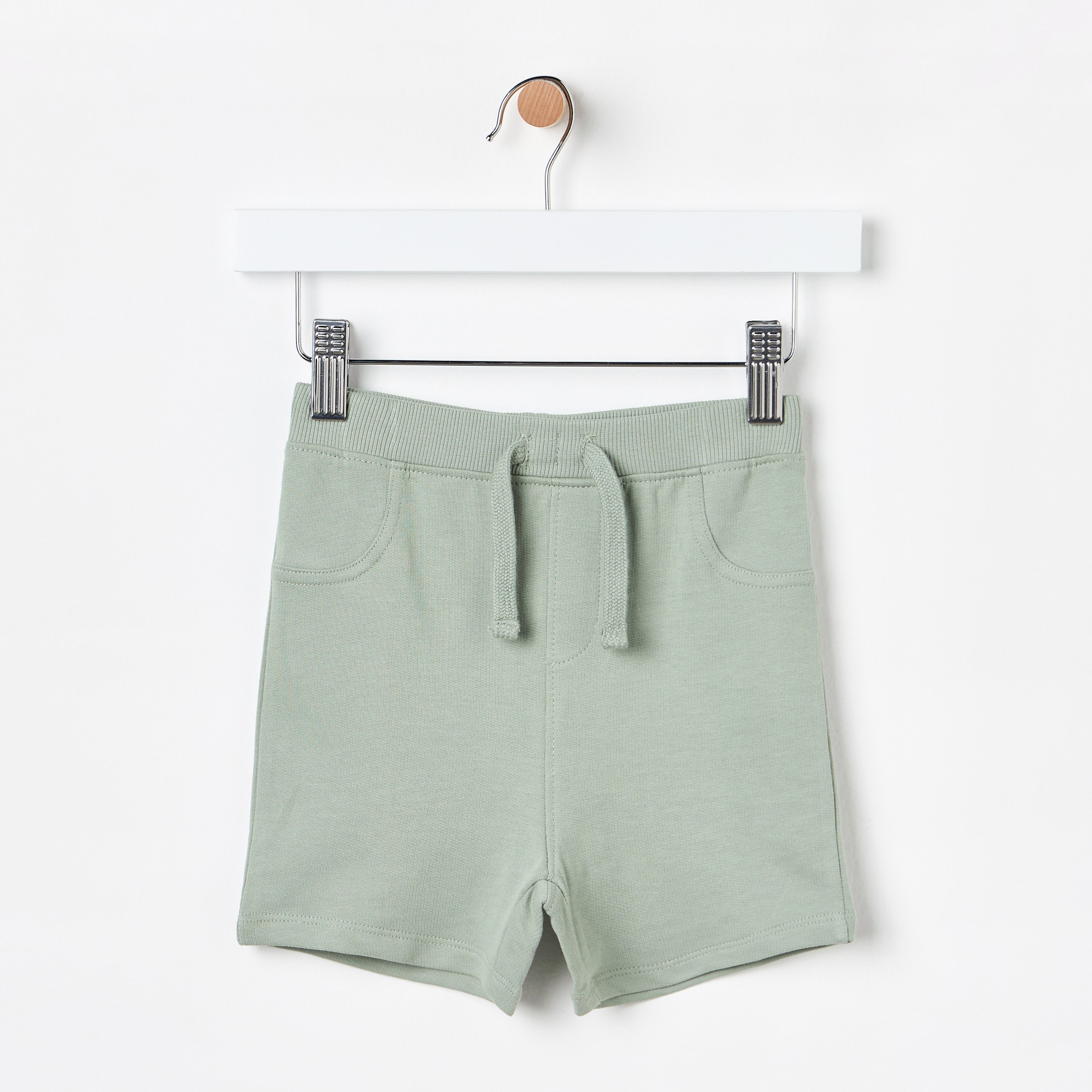 Graphic Print T-shirt and Plain Shorts Set