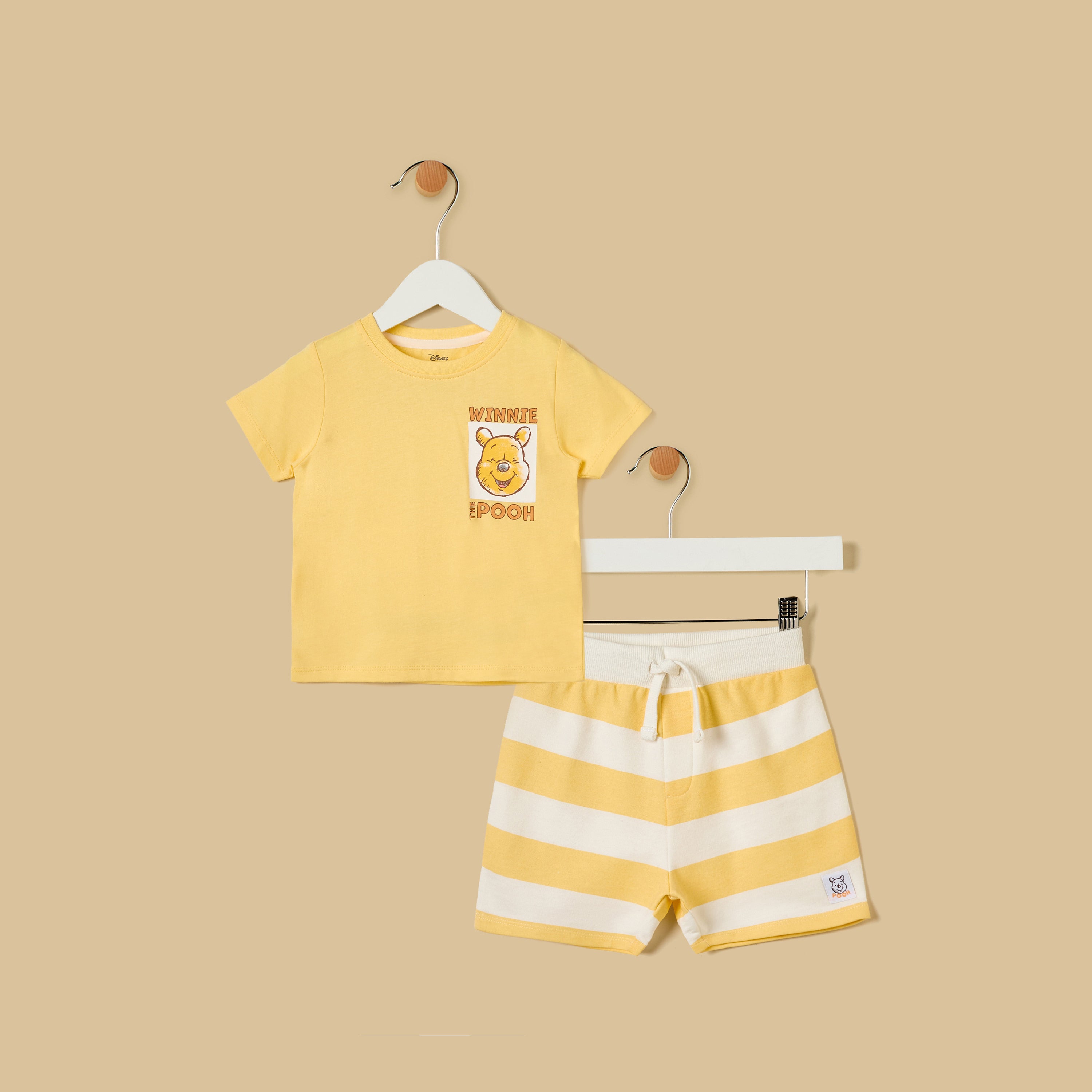 Winnie the Pooh Print Cotton T-shirt and Shorts Set