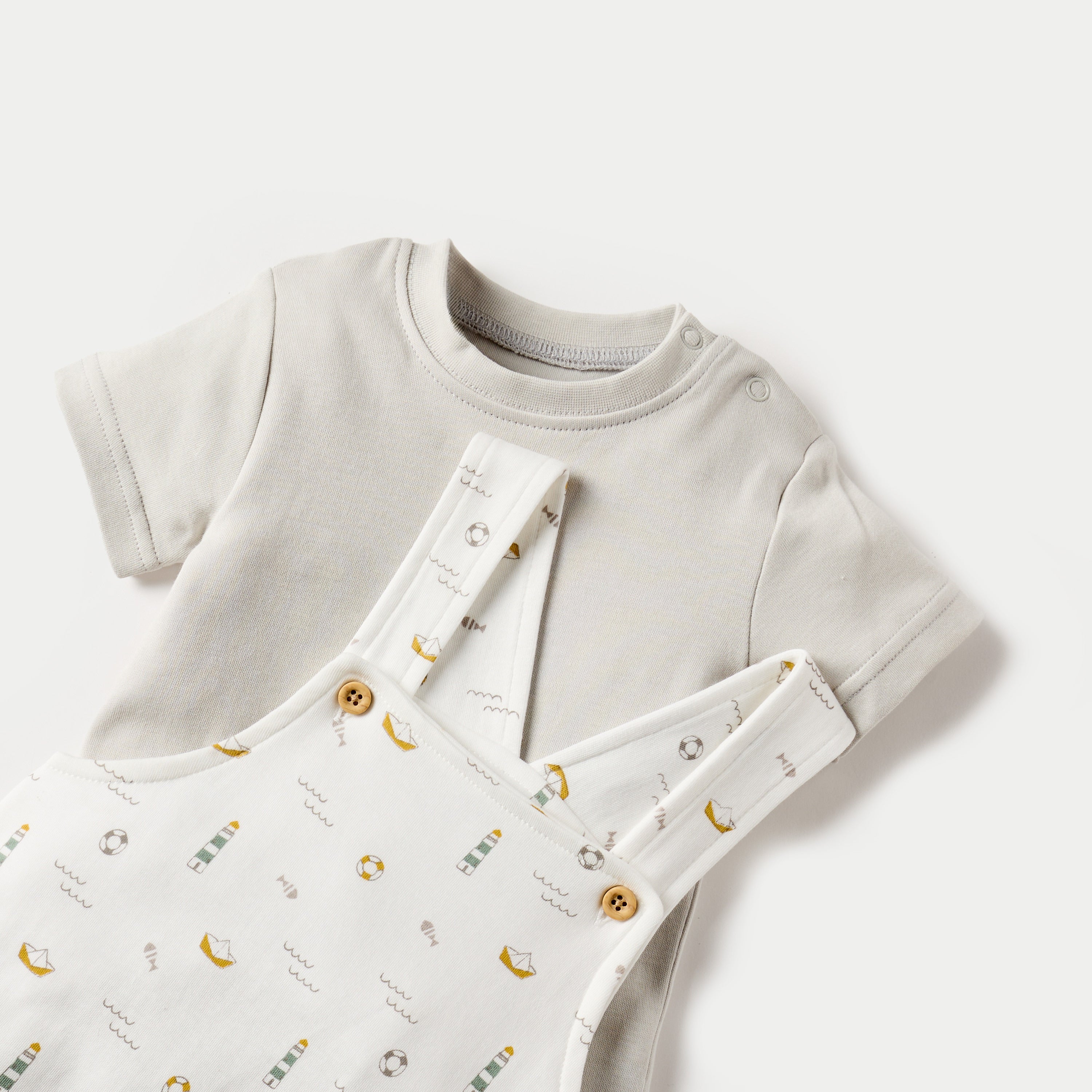 Juniors Solid Short Sleeves T-shirt and Printed Dungaree Set