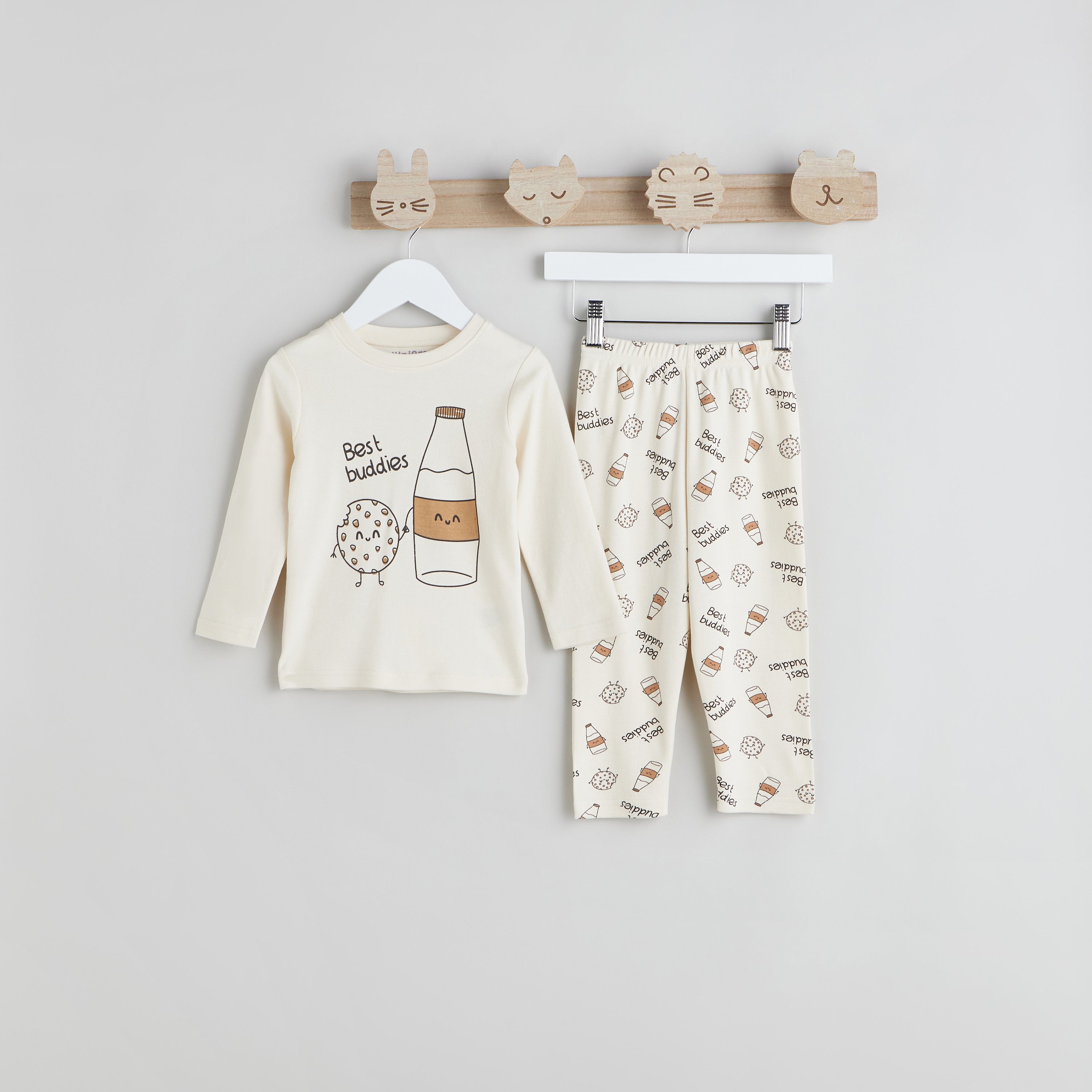 Juniors Strawberry Print T-shirt and Pyjama Set