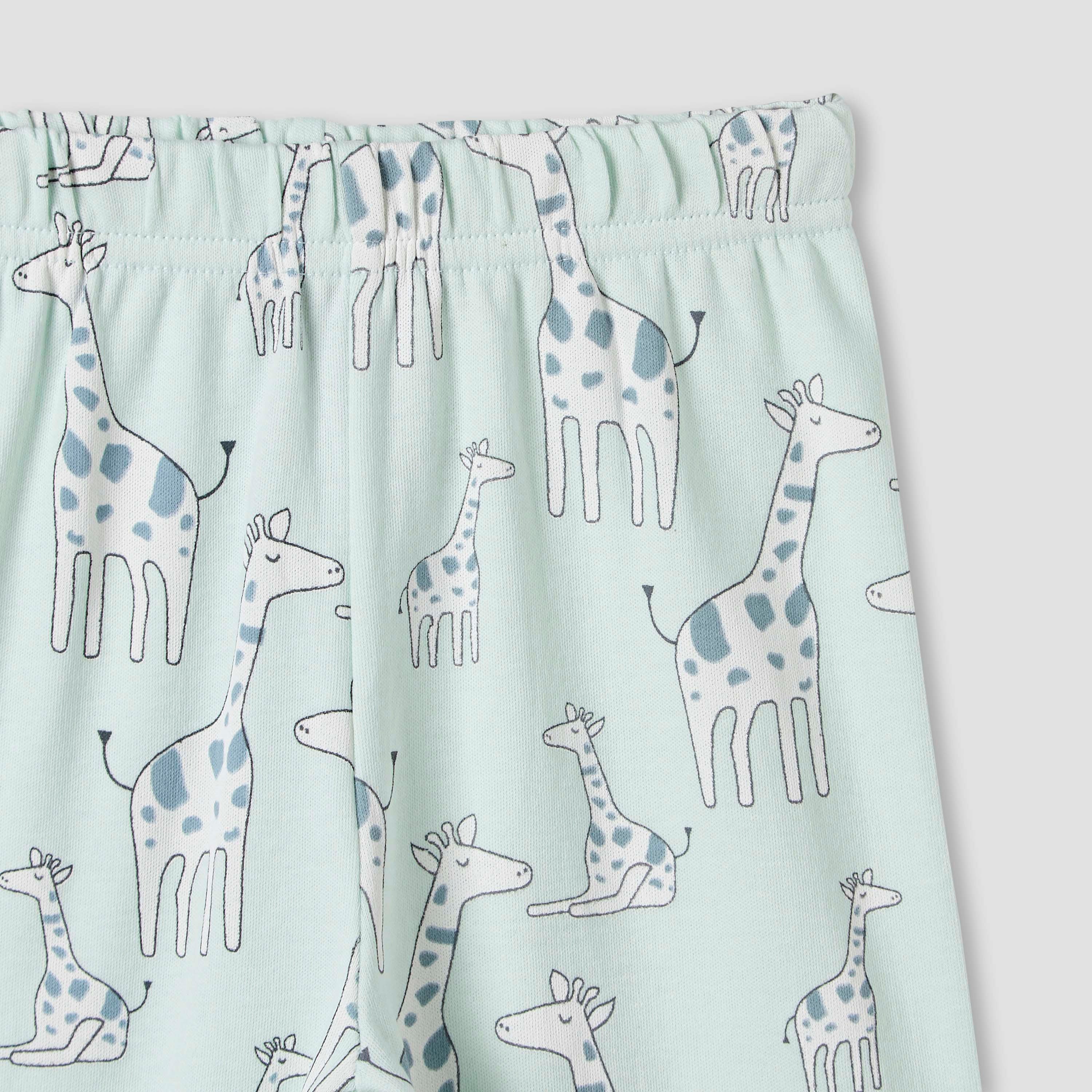Juniors Giraffe Print T-shirt and Pyjama Set