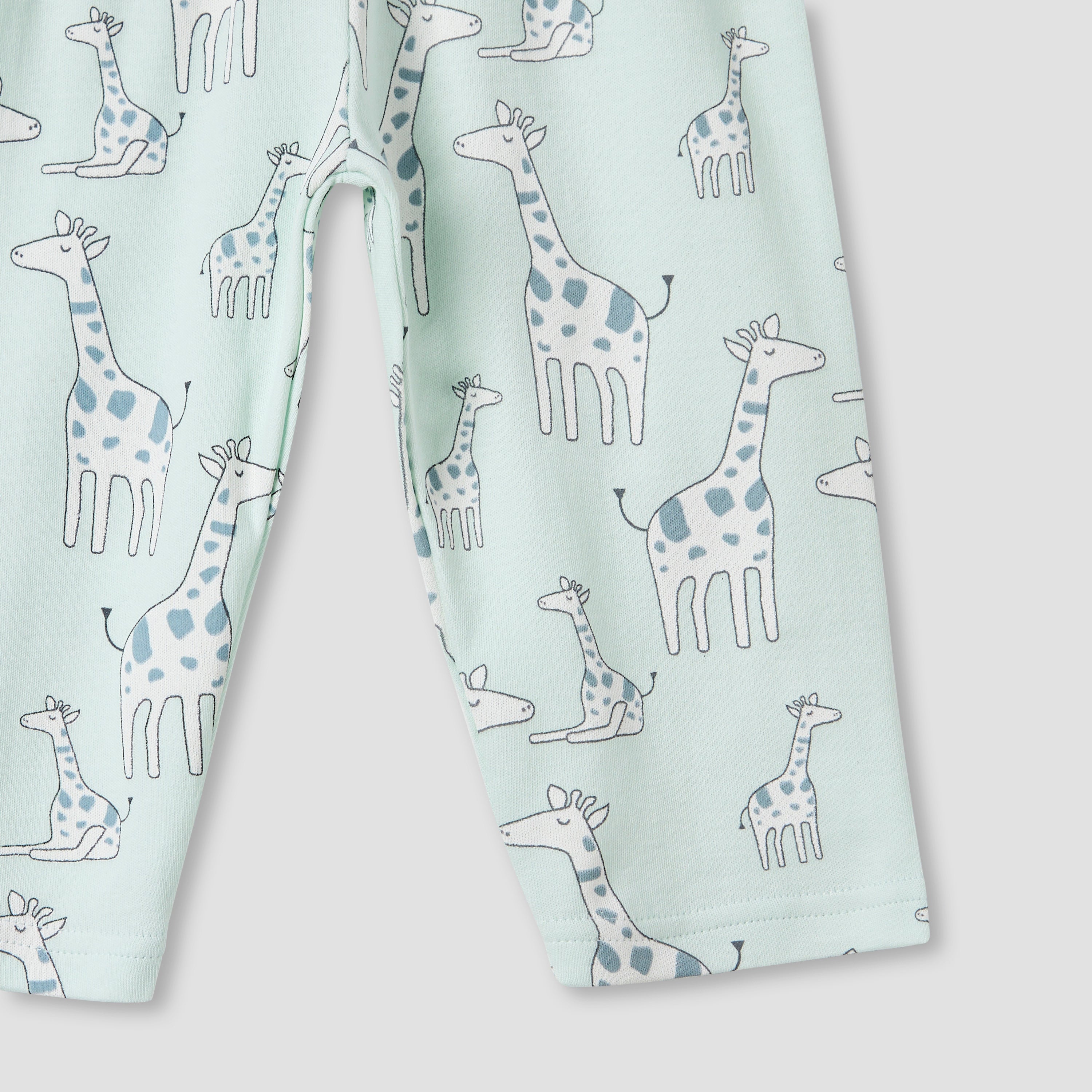 Juniors Giraffe Print T-shirt and Pyjama Set