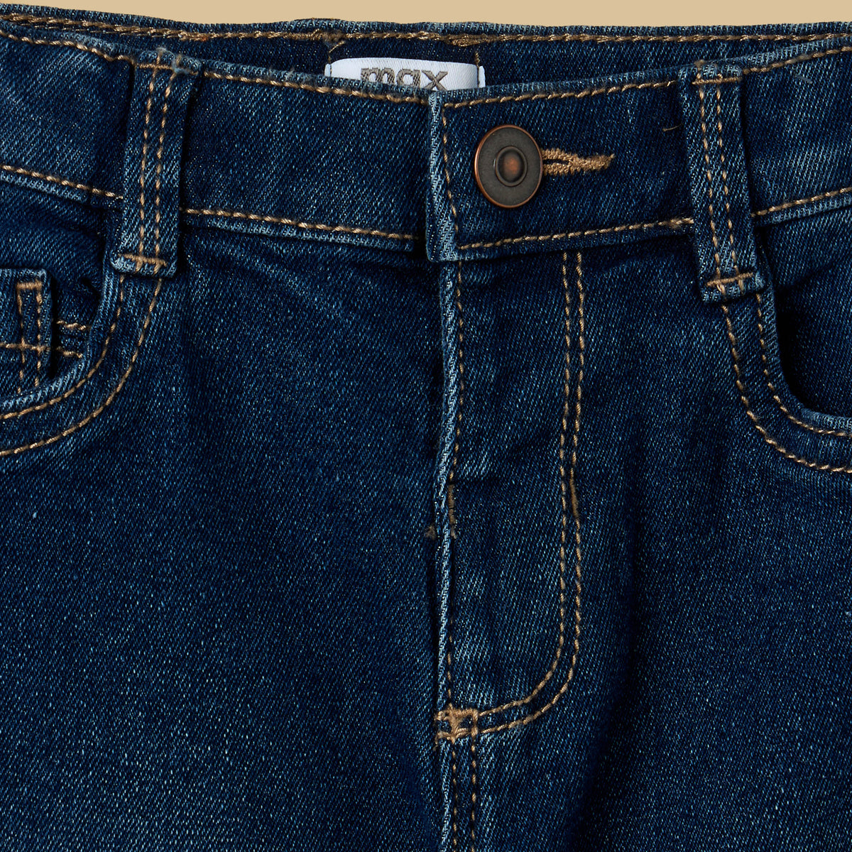 Full Length Jeans with Pockets and Button Closure