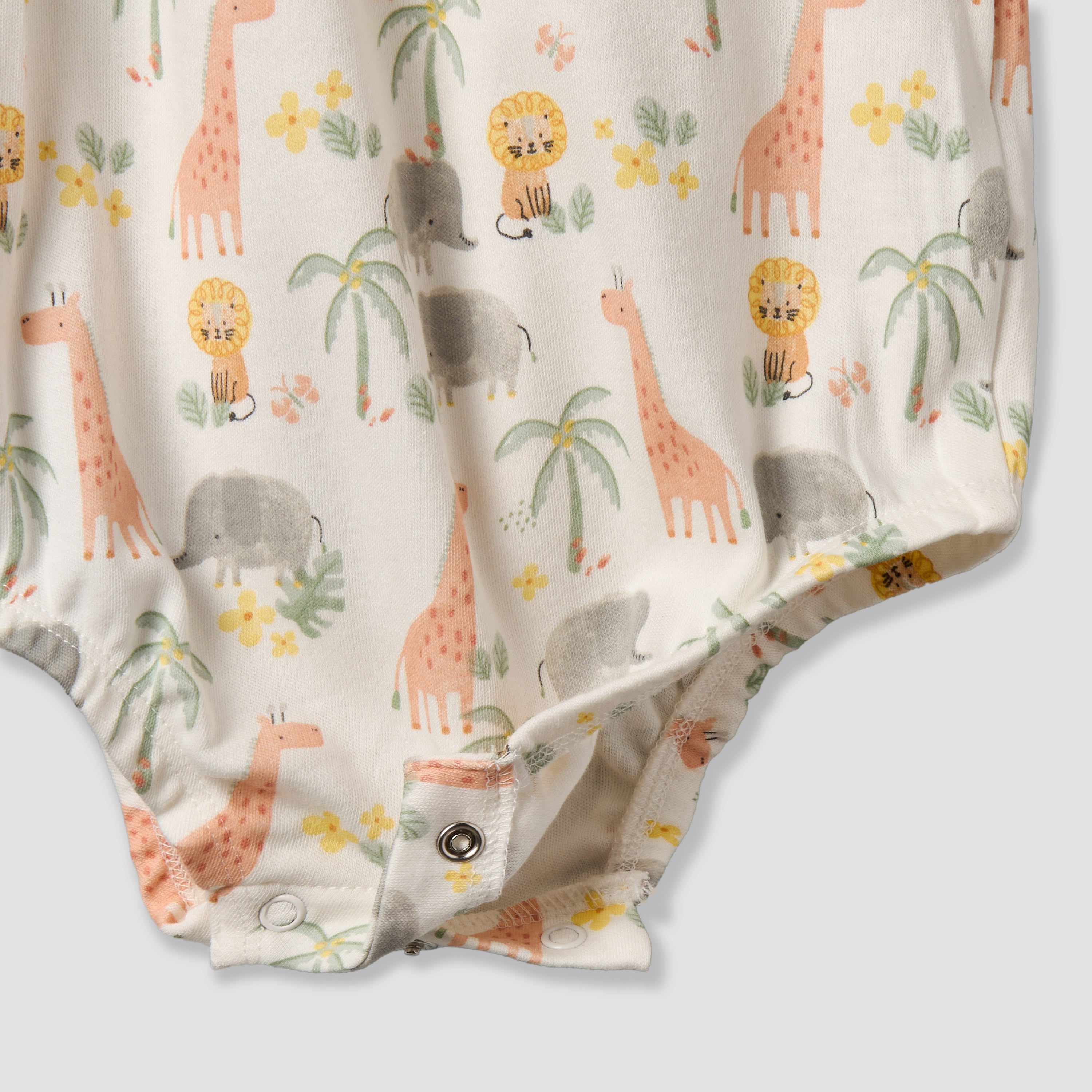 Juniors Round Neck Short Sleeves T-shirt and Dungaree Set with Safari Print