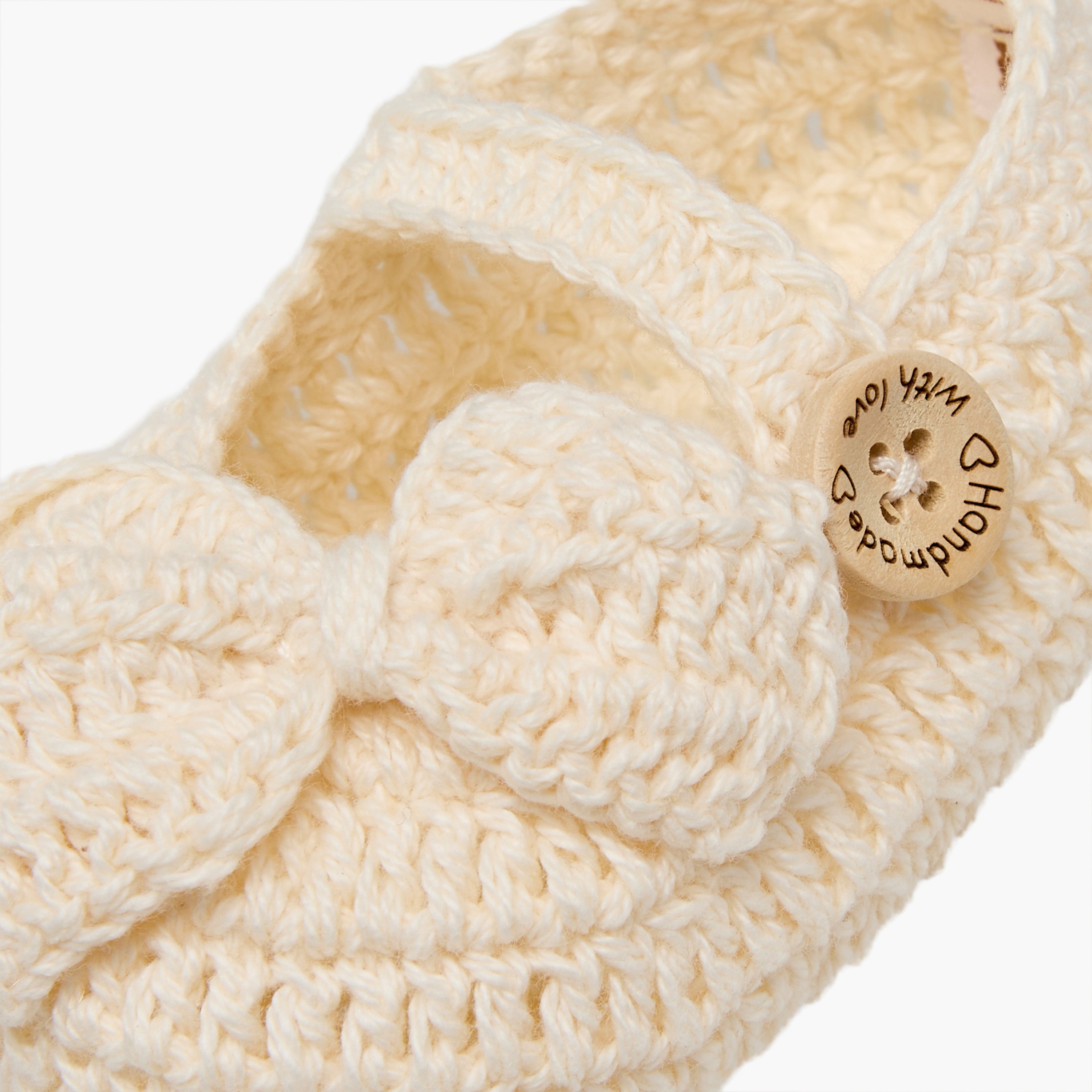 Giggles Booties with Bow Applique, Crochet Design