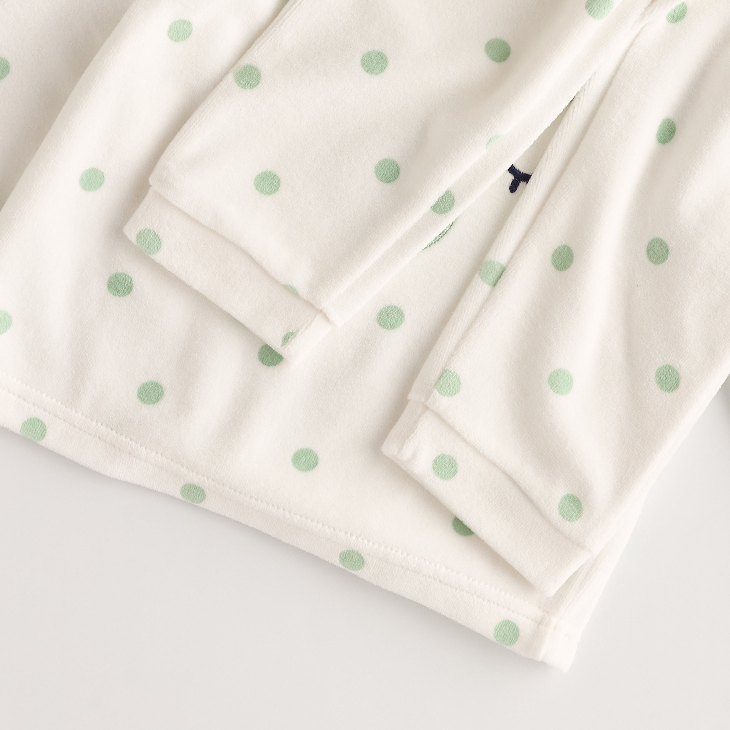 All-Over Polka Dot Print Velour Pyjama Set