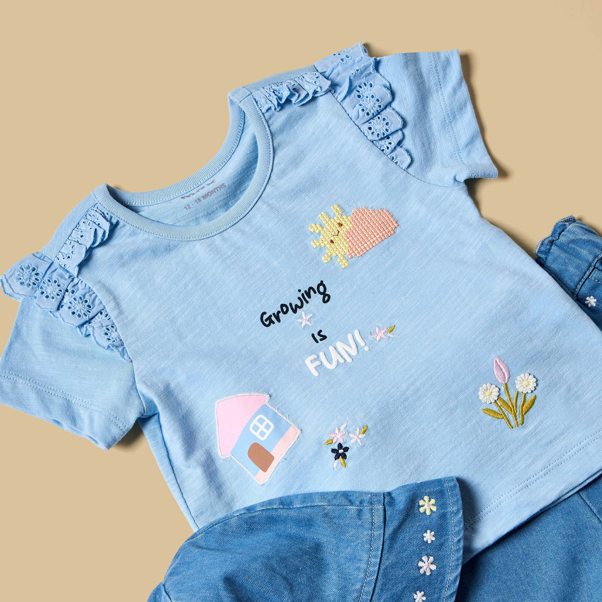 Applique Detail T-shirt with Shorts and Cap Set