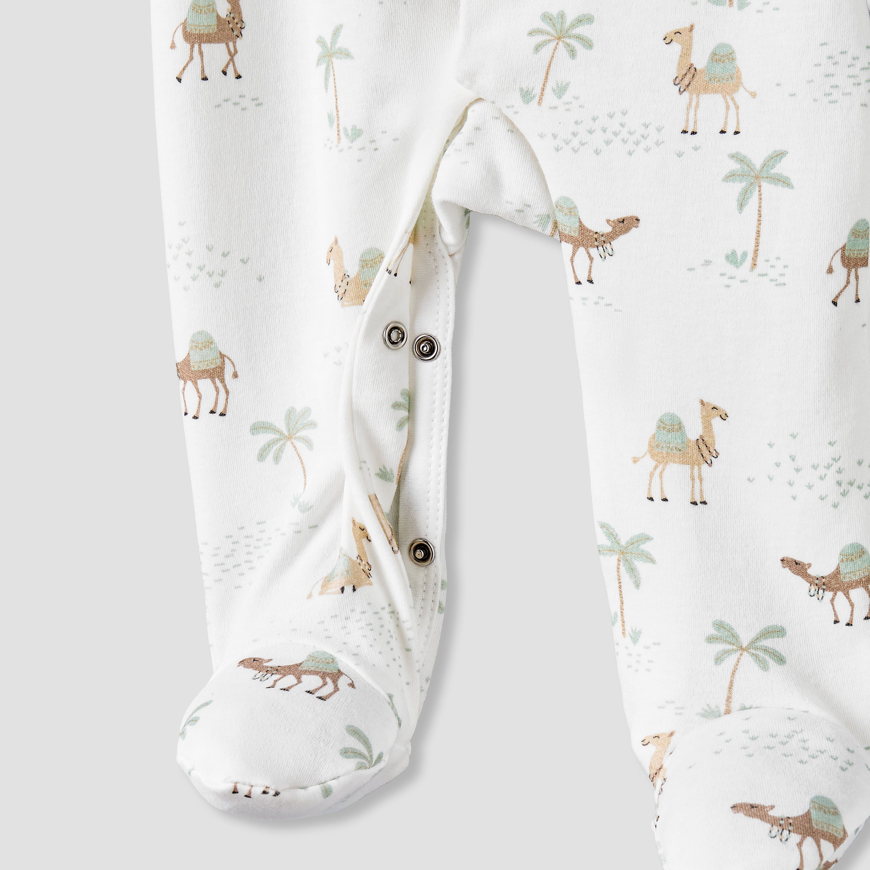 Juniors Cotton Mandarin Collar Long Sleeves Sleepsuit with Camel Print