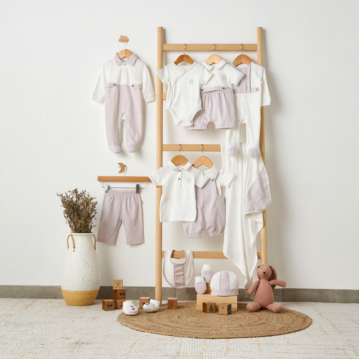 Giggles Cotton Collared Long Sleeves Sleepsuit with Snap Button Closure
