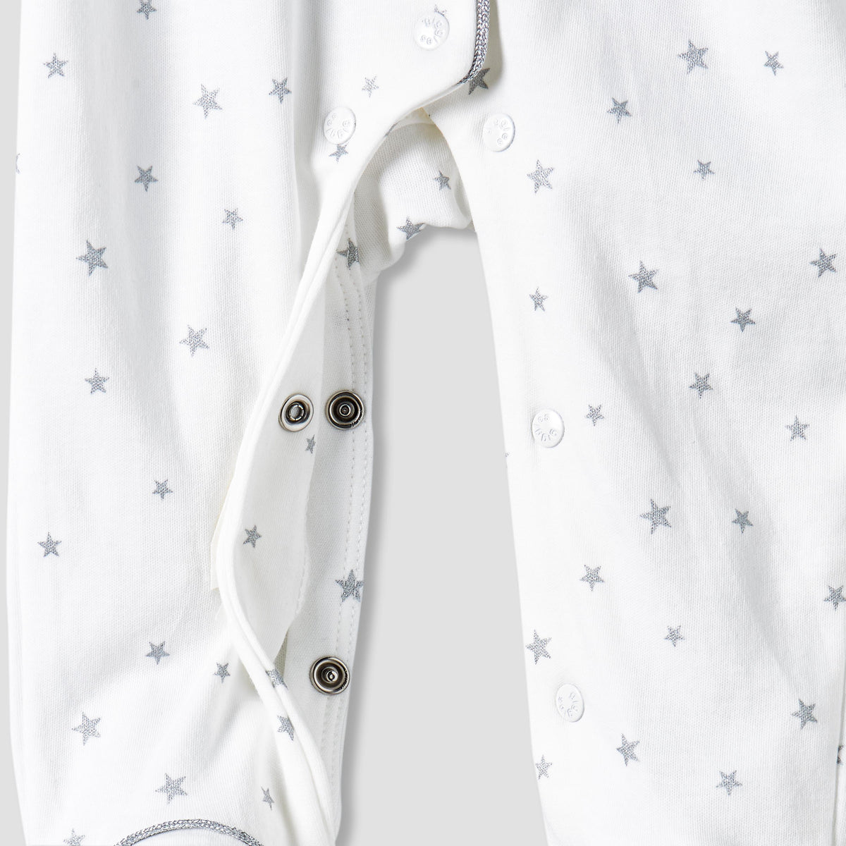 Giggles Cotton Collared Neck Long Sleeve Sleepsuit with Snap Button Closure