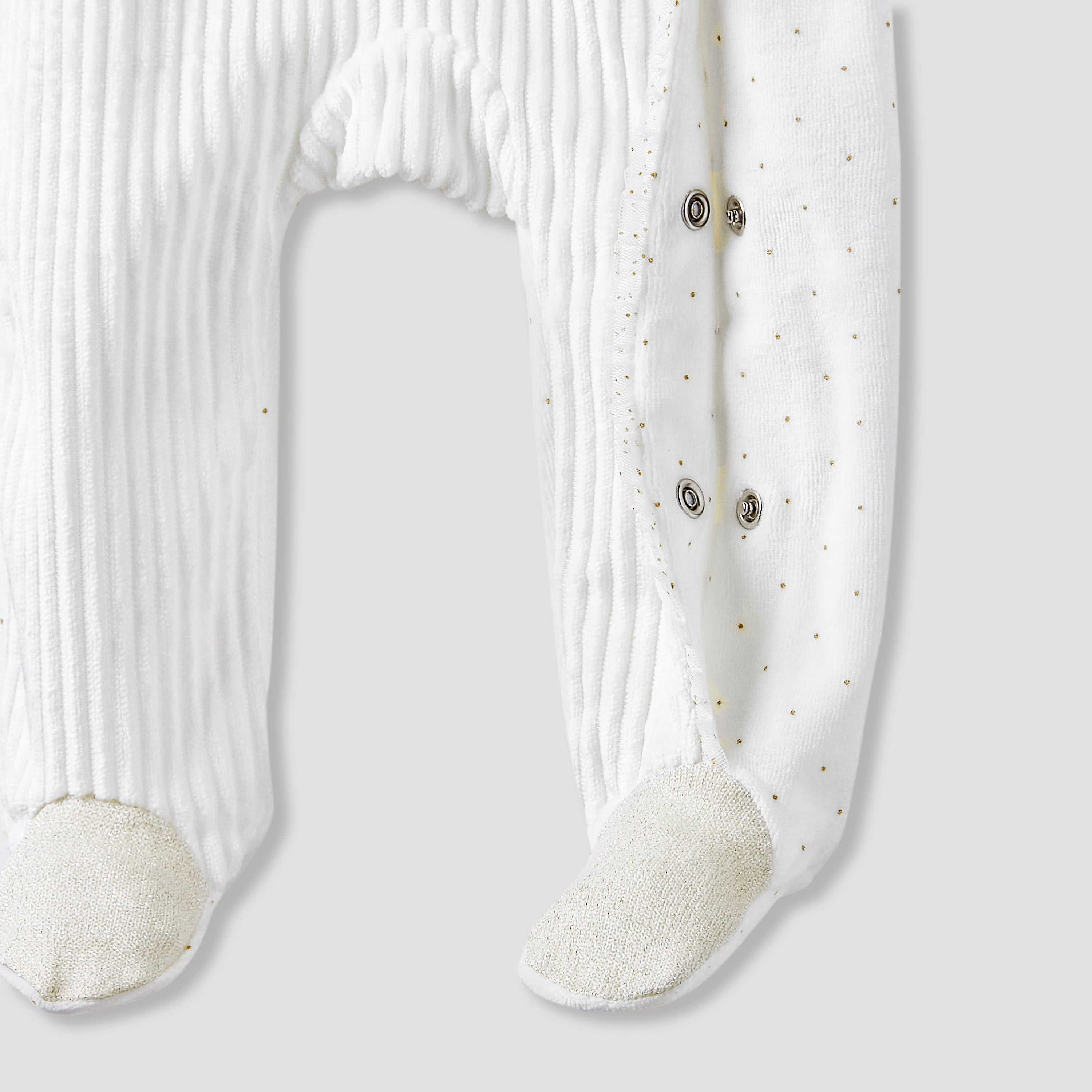 Giggles Round Neck Closed Foot Sleepsuit with Bird Applique - Long Sleeves - White / 9-12 mths