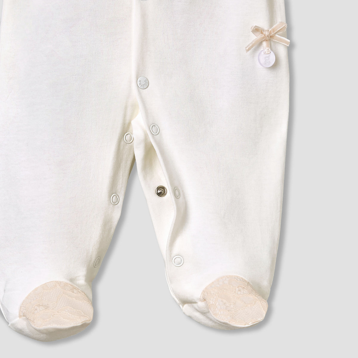 Giggles Cotton Collared Long Sleeves Sleepsuit with Snap Button Closure