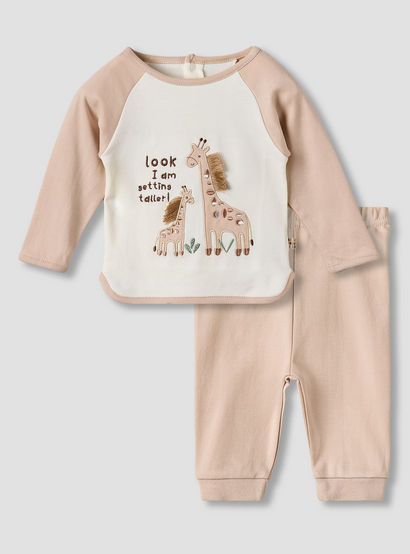 Juniors Cotton Long Sleeves Pyjama Set with Giraffe Applique-baby-boys-clothing-nightwear-pyjamasets-image-2