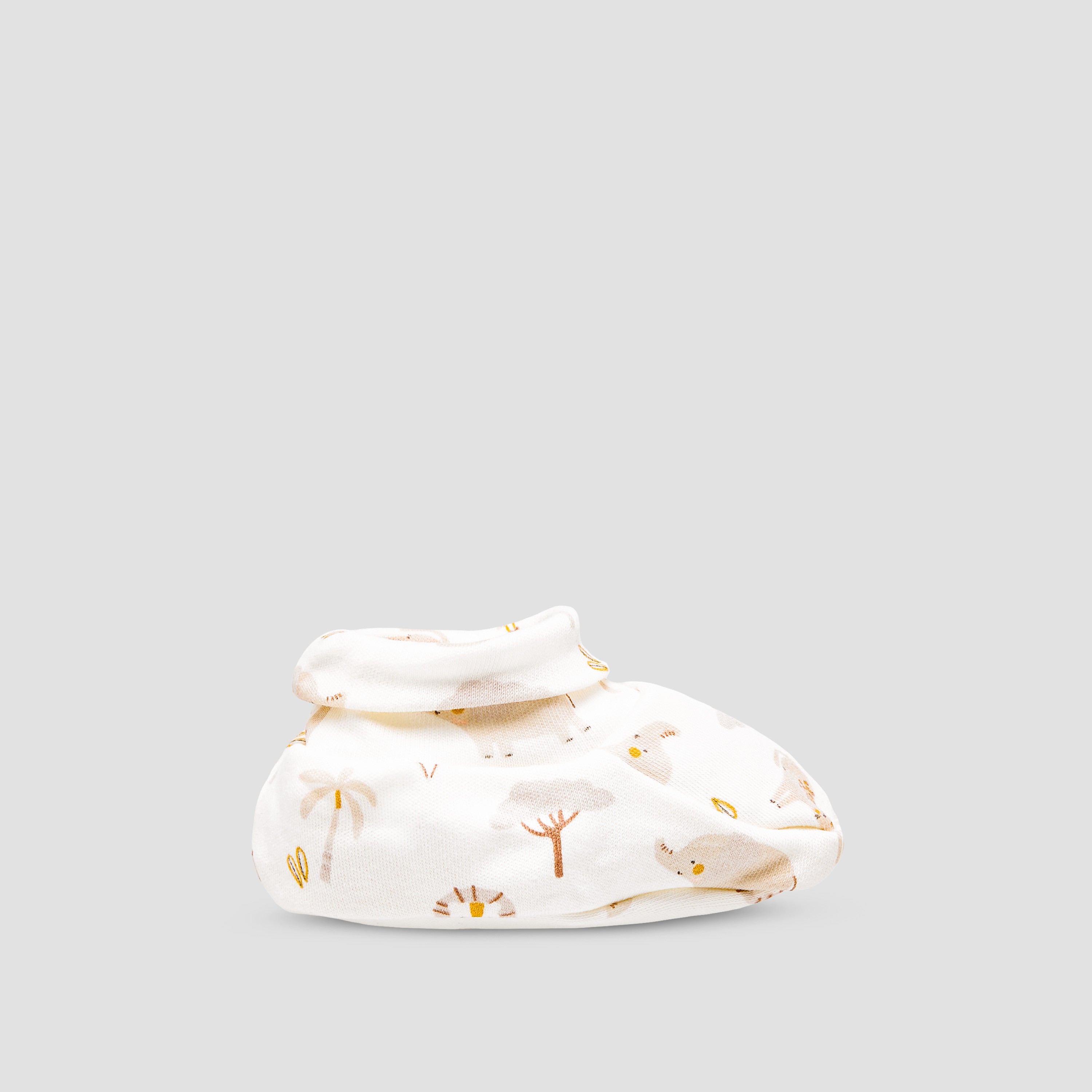 Pack of 2 Juniors Booties with Assorted Design