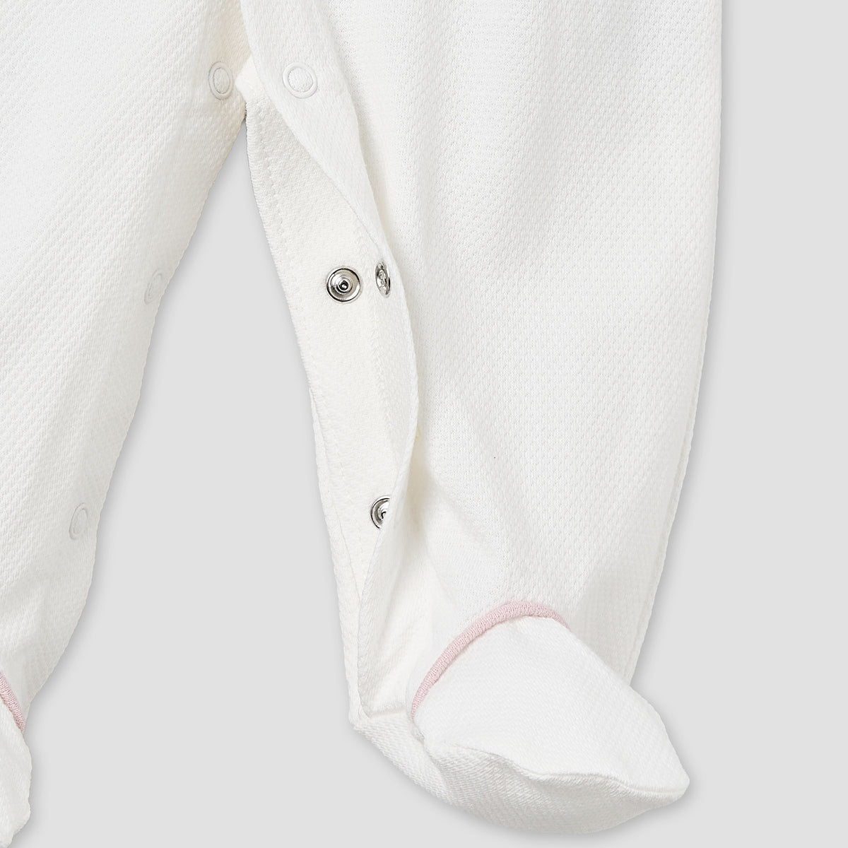 Giggles Cotton Collared Long Sleeves Sleepsuit with Snap Button Closure