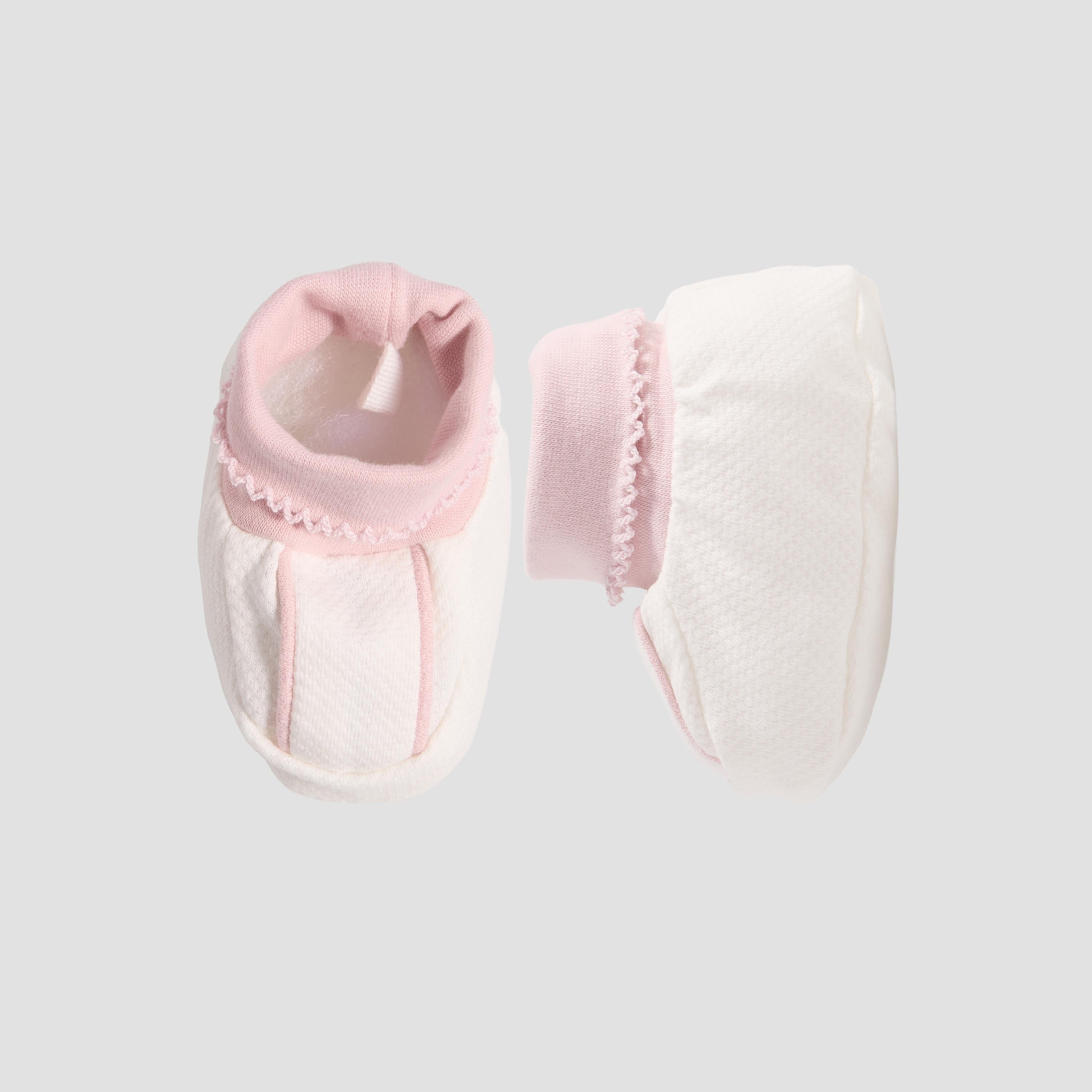 Giggles Booties with Cuff, Textured Pattern - White / 0-6 mths